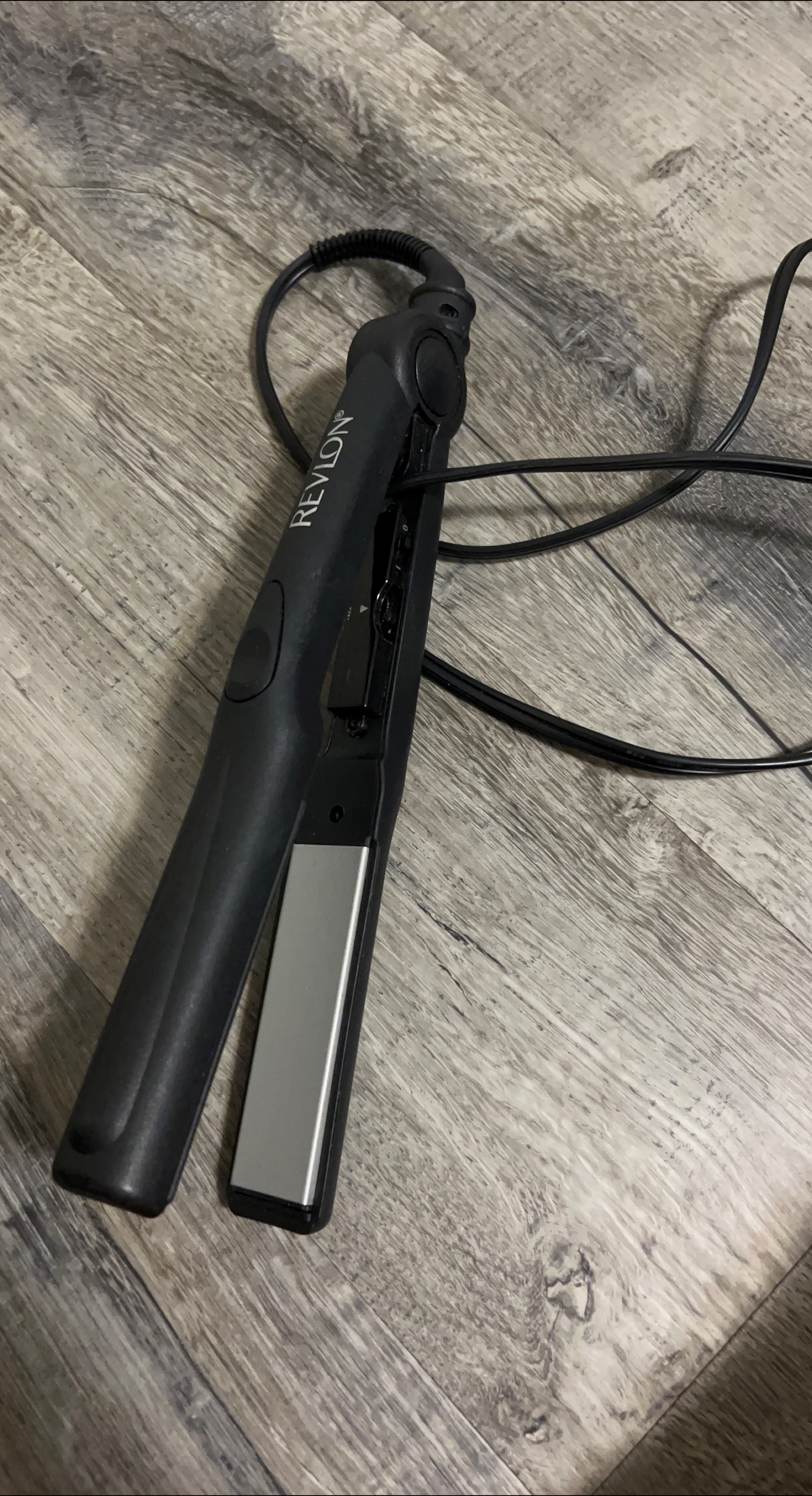 Revlon Hair Straightener thumbnail