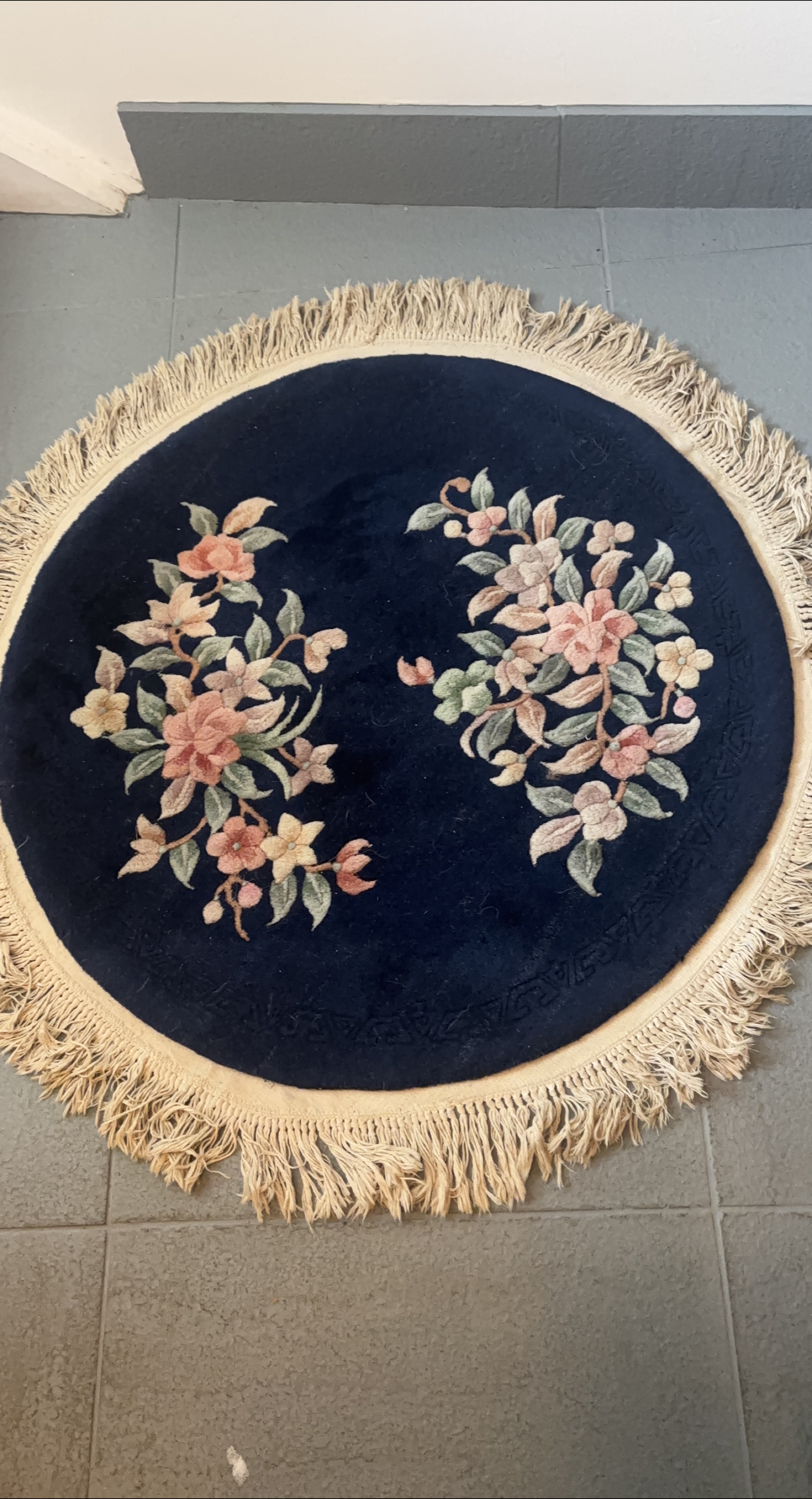 Oriental Chinese Wool Round Floral Rug thumbnail