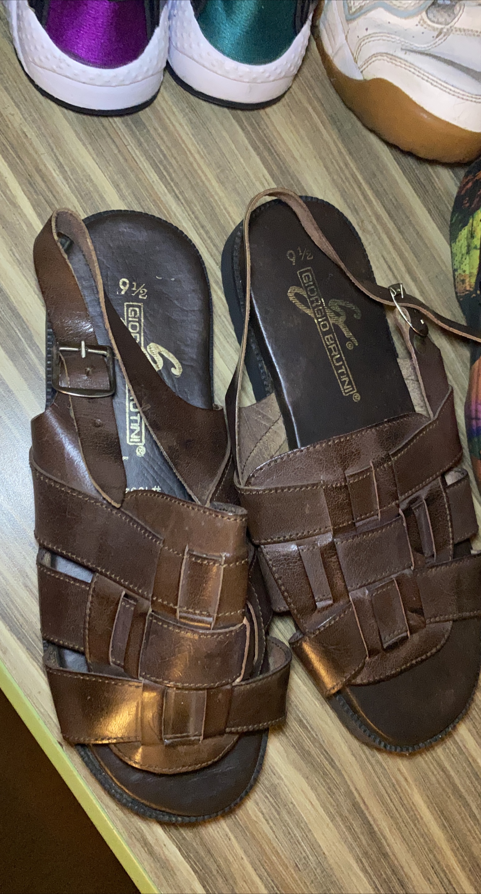 Giorgio Brutini Brown Leather Sandals Size 9.5 thumbnail