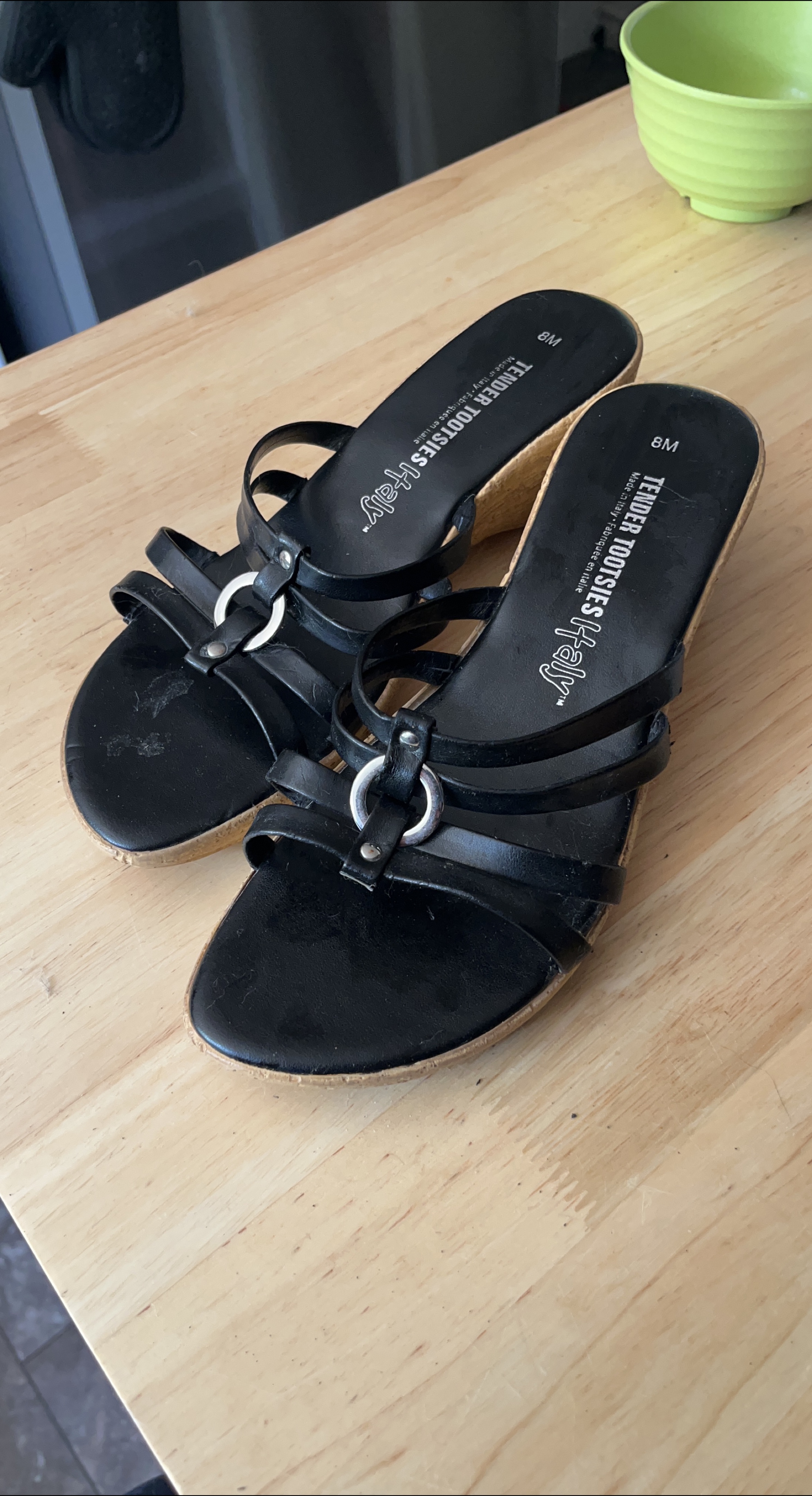 Tender Tootsies Italy Black Wedge Sandals size 8 - Size 8M thumbnail