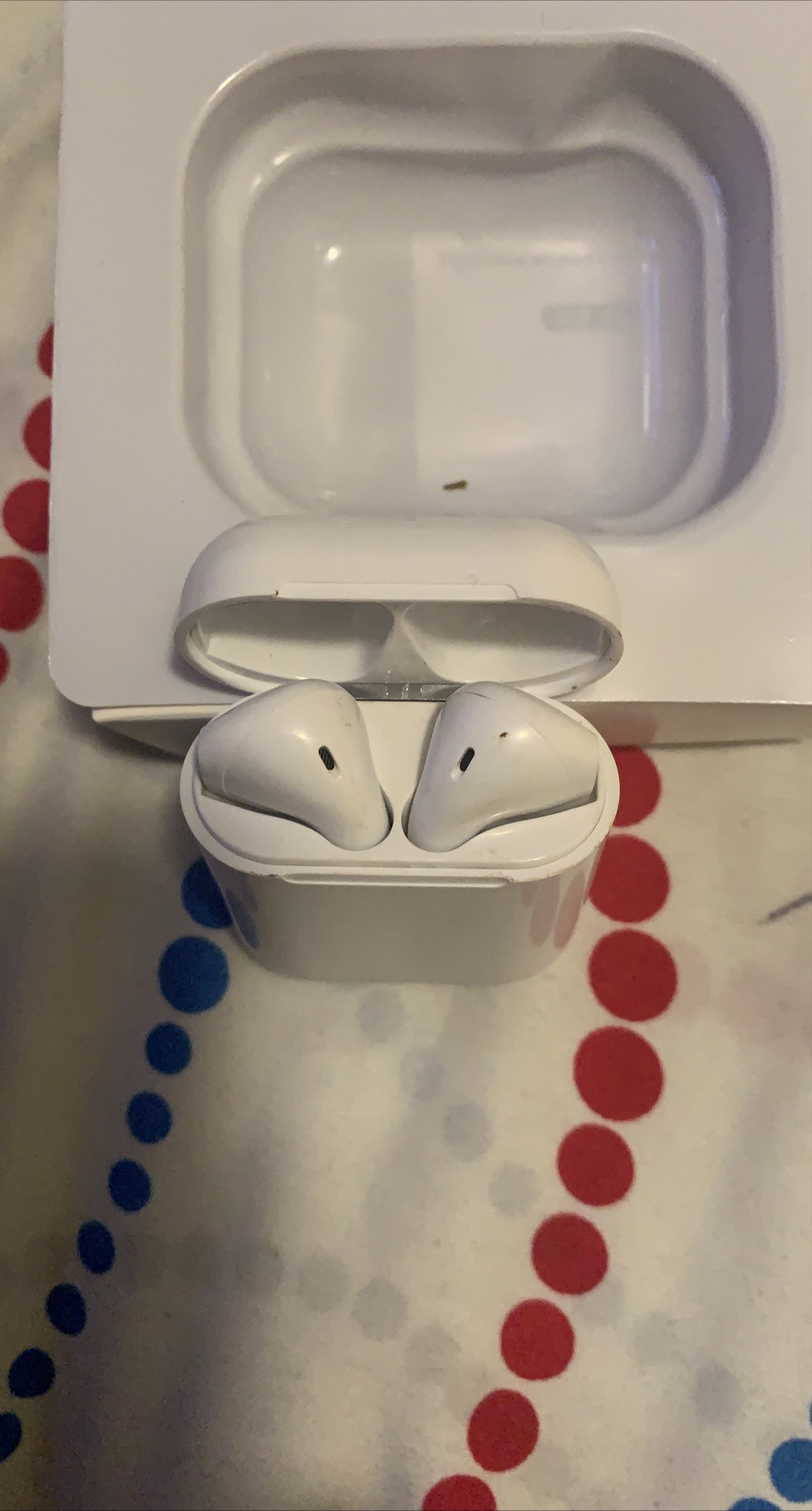 Apple AirPods with Charging Case thumbnail