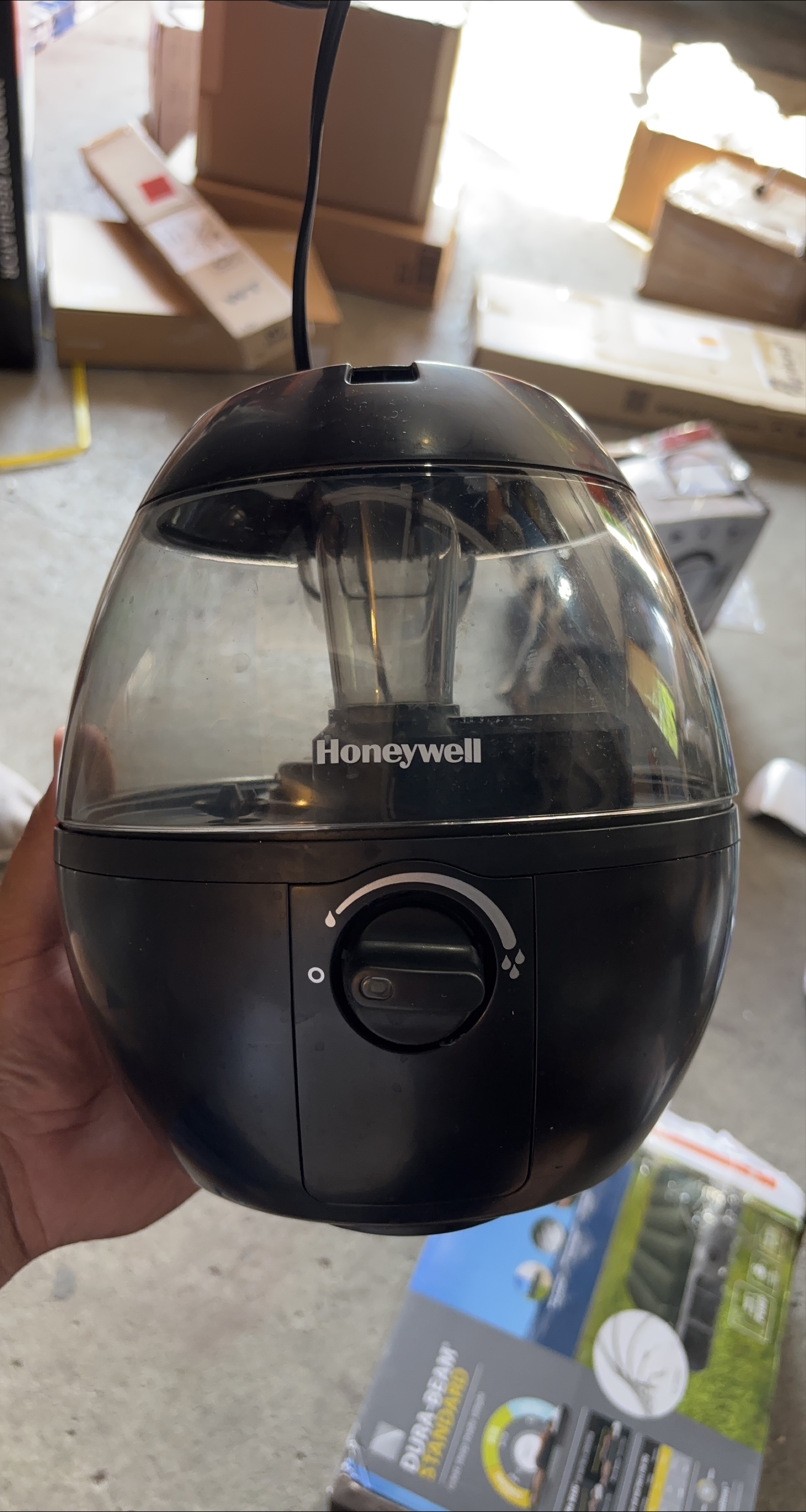 Honeywell Black Humidifier thumbnail