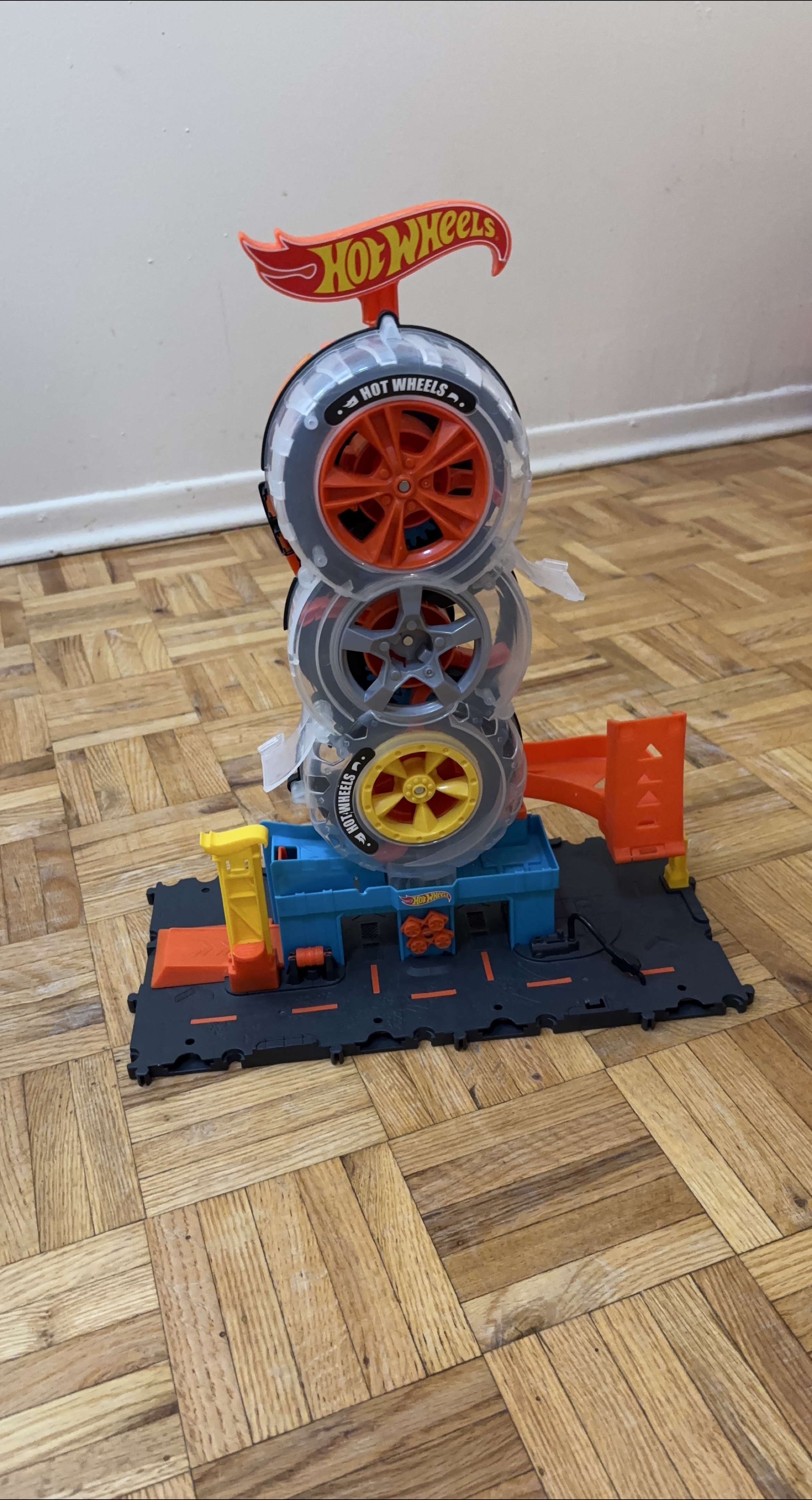 Hot Wheels Spin Storm Playset thumbnail