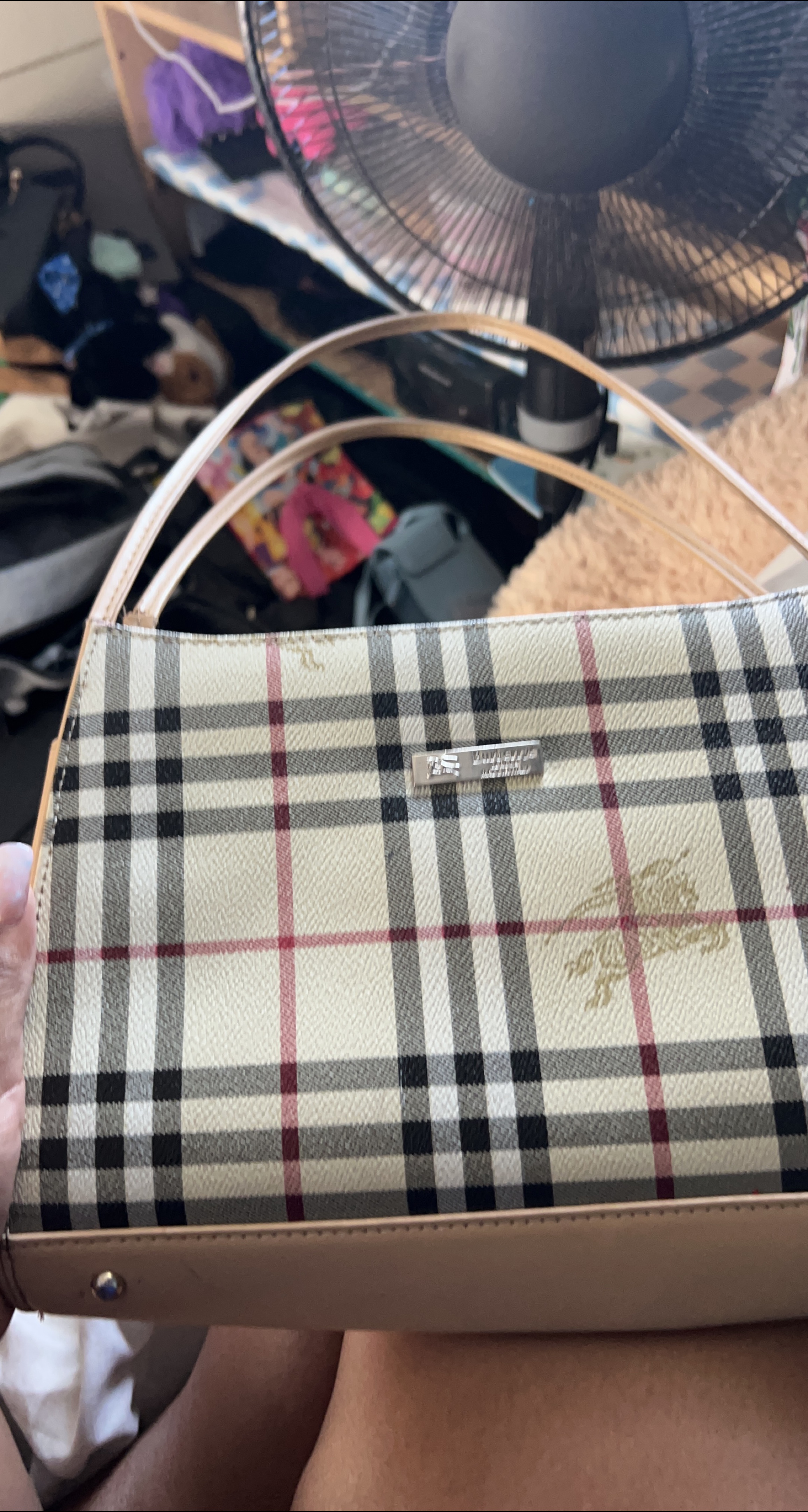 Burberry Plaid Handbag🇨🇦 thumbnail