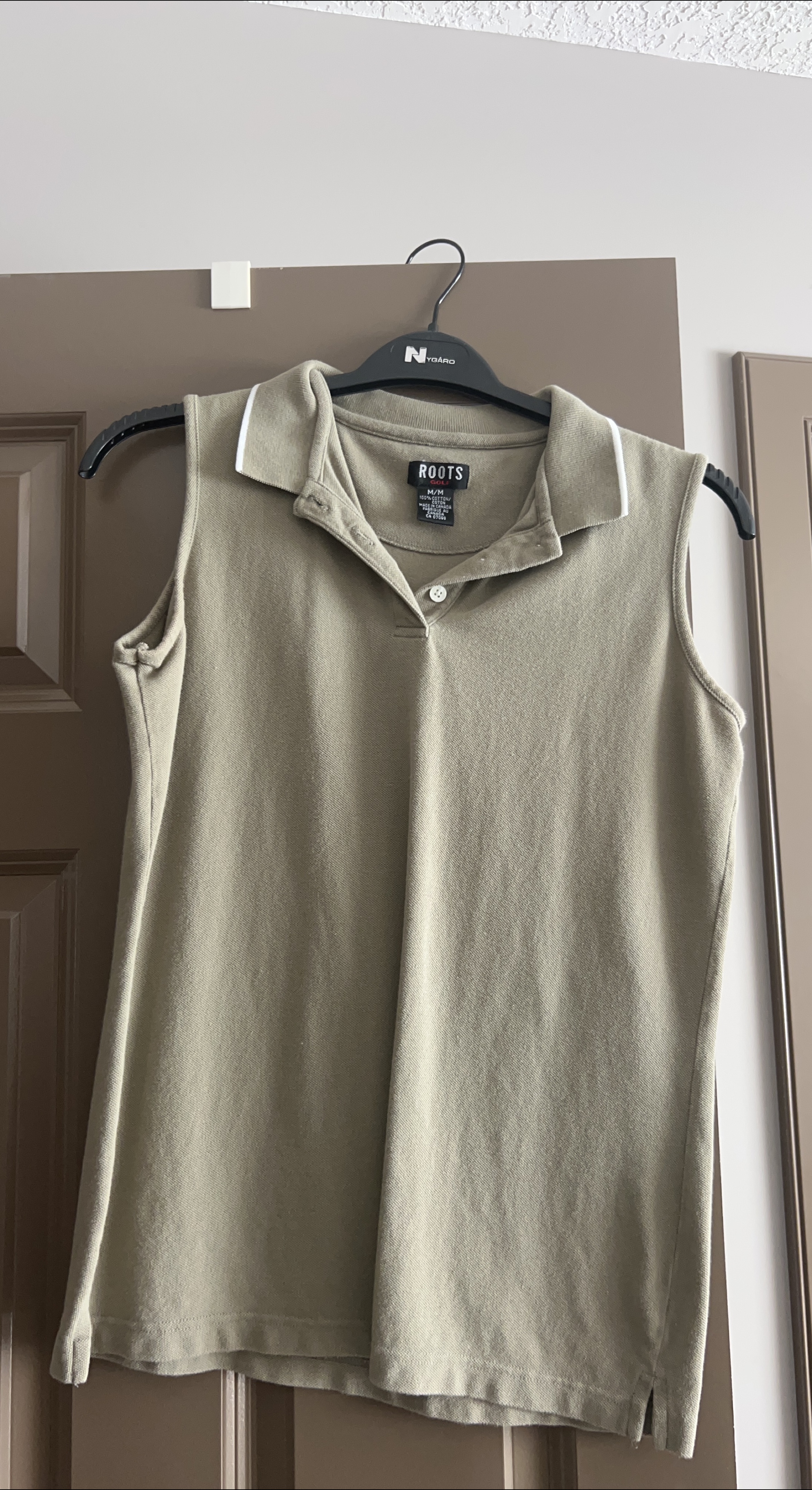 Roots Golf Sleeveless Polo Shirt - Size M