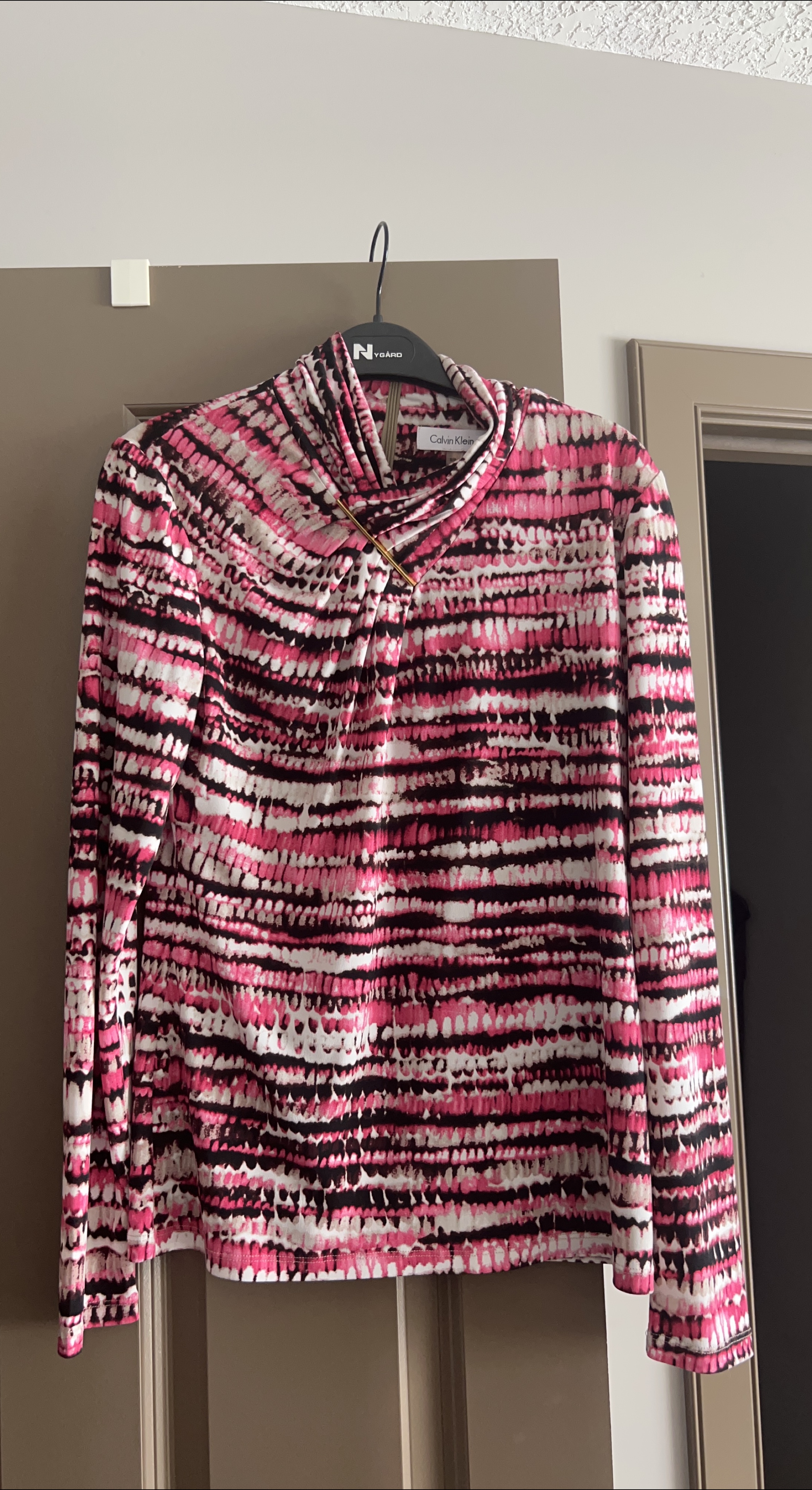 Calvin Klein Pink Patterned Top Small