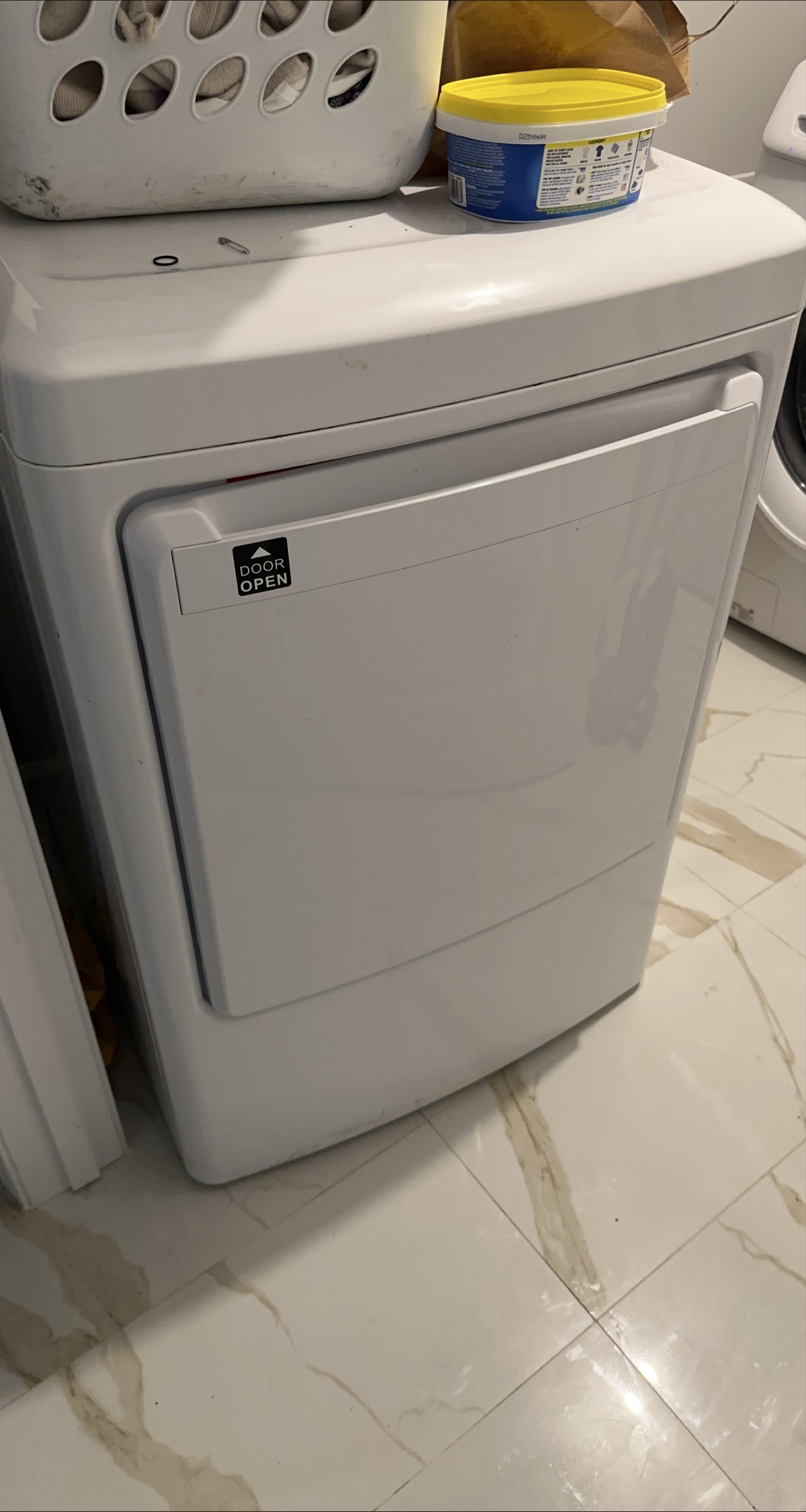 White Clothes Dryer thumbnail