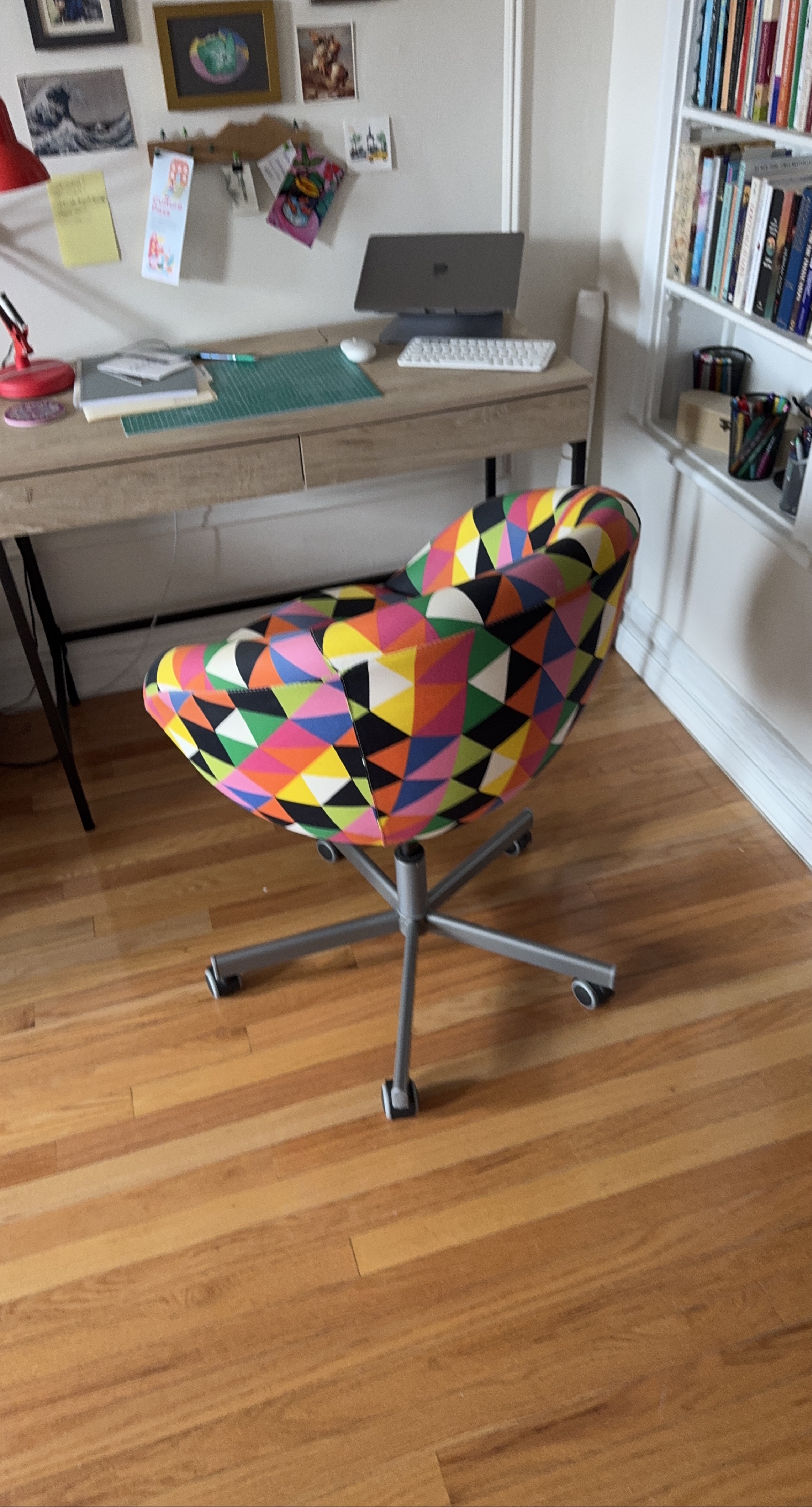 Colorful Geometric Pattern Swivel Chair - photo 2