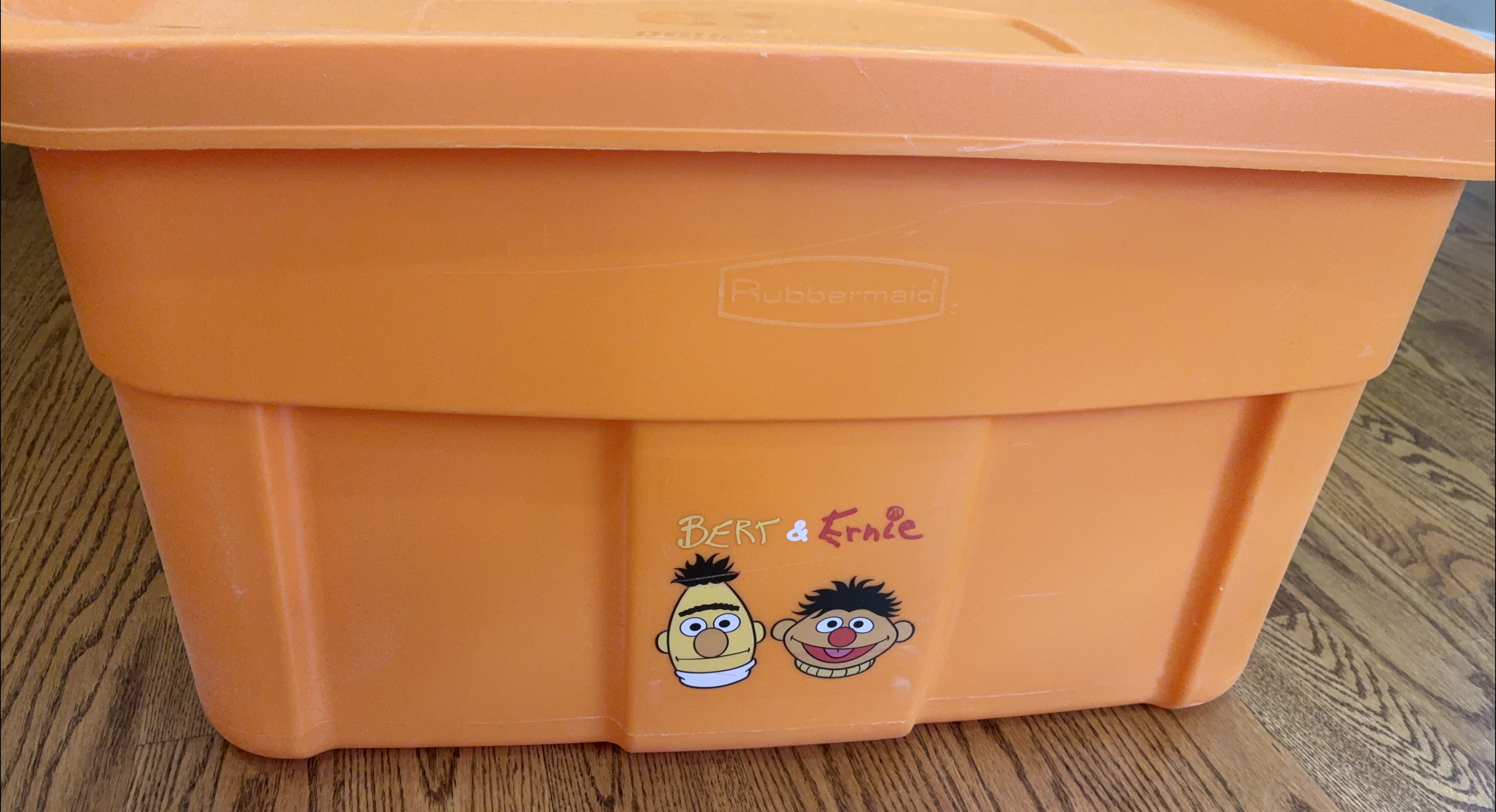 Rubbermaid Bert & Ernie Storage Container thumbnail
