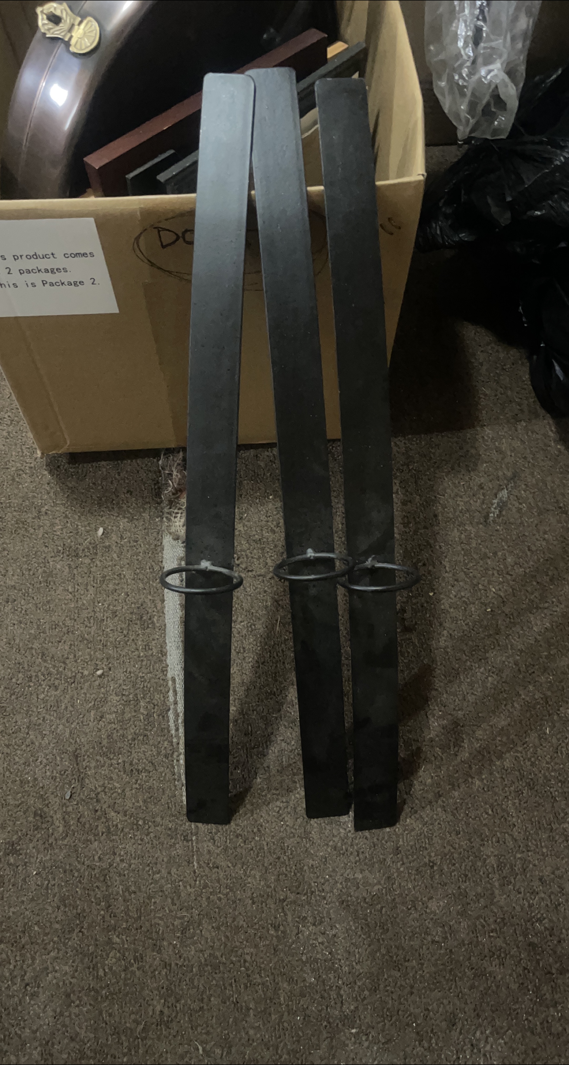 Metal Plant Hangers thumbnail