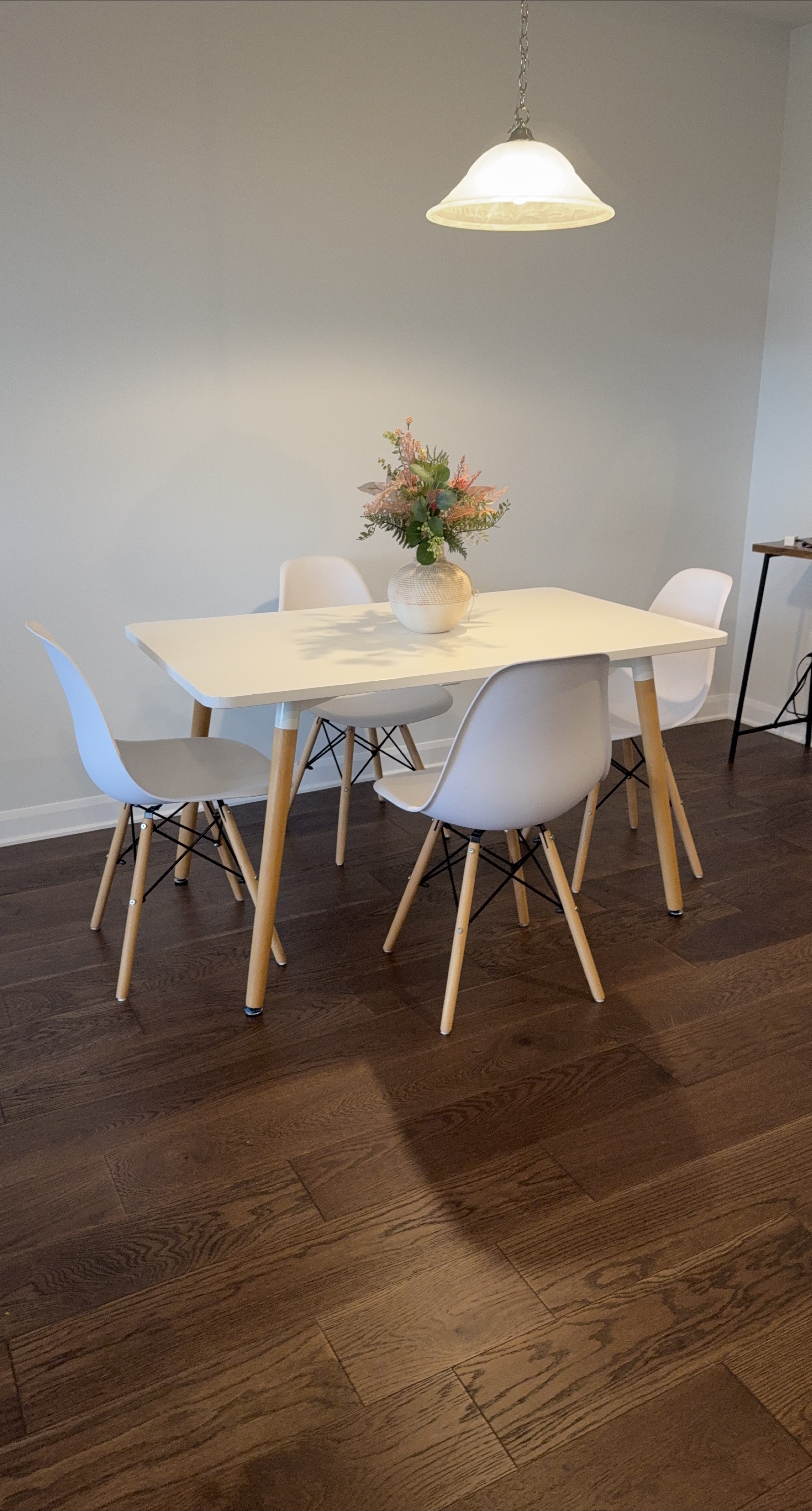 Dining Table Set: White Table + 4 Chairs - photo 2