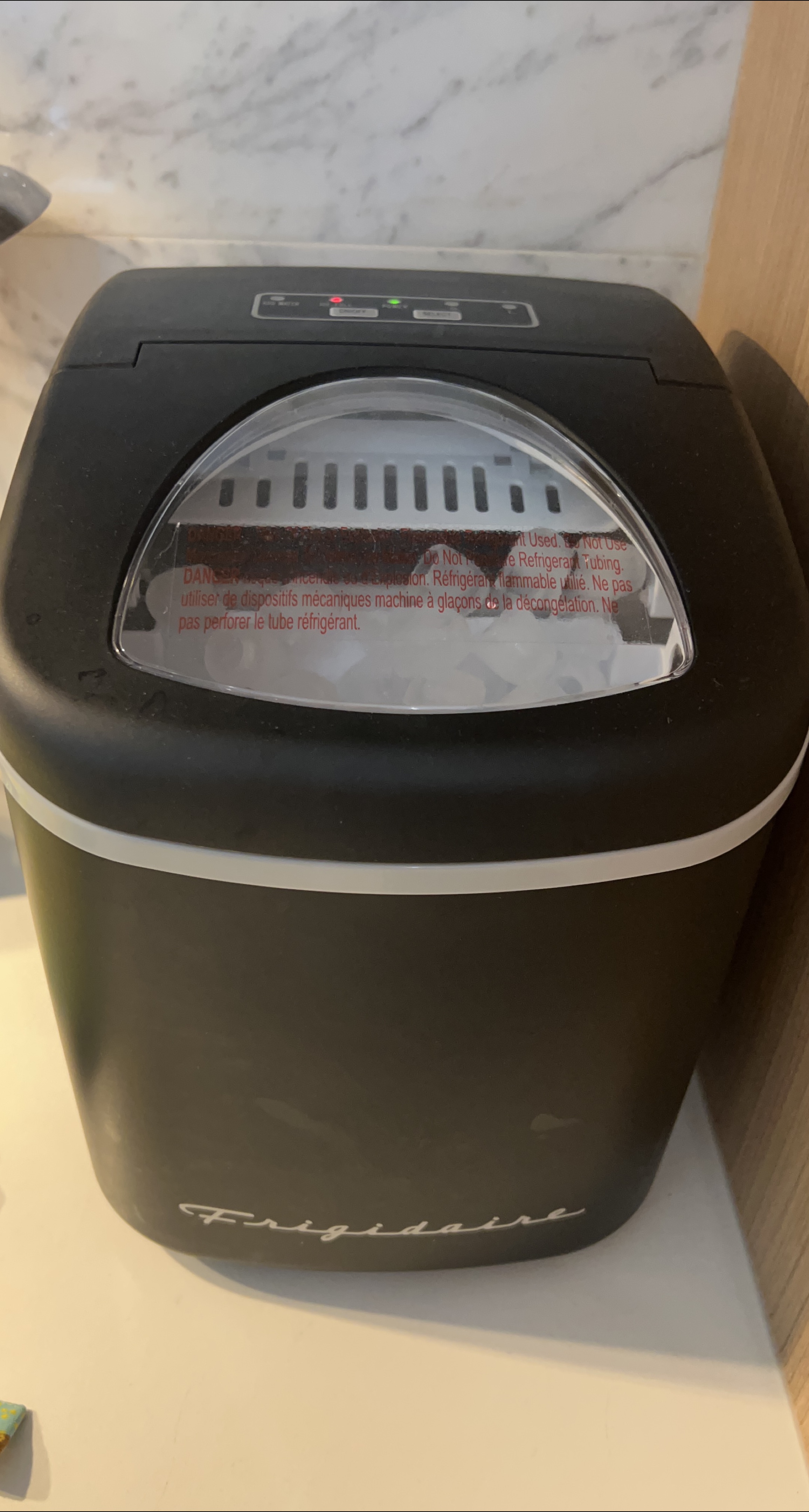 Frigidaire Ice Maker - Portable thumbnail