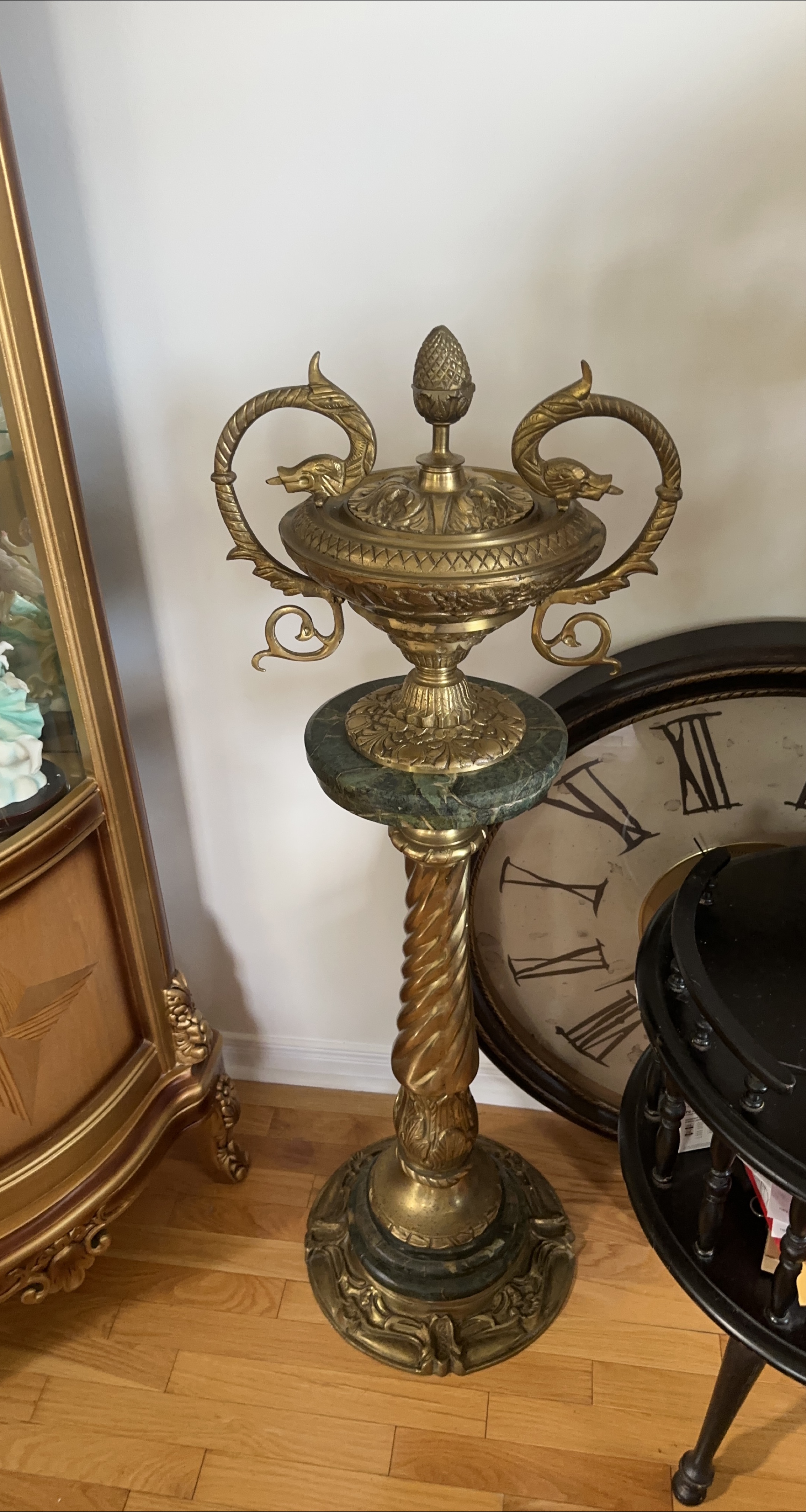 Vintage Brass Pedestal Stand thumbnail