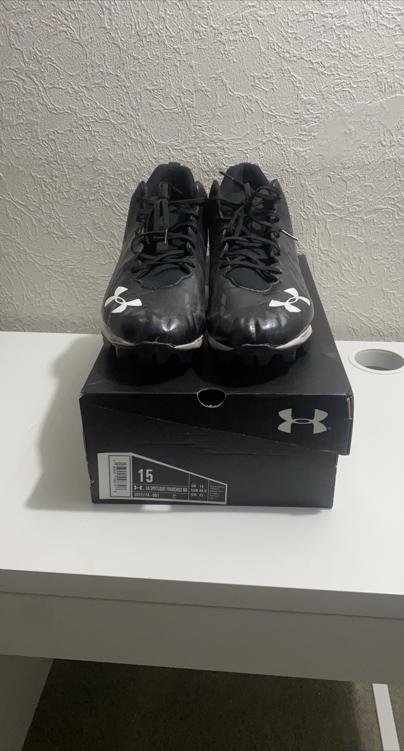 Under Armour Spotlight Franchise RM Size 15 thumbnail