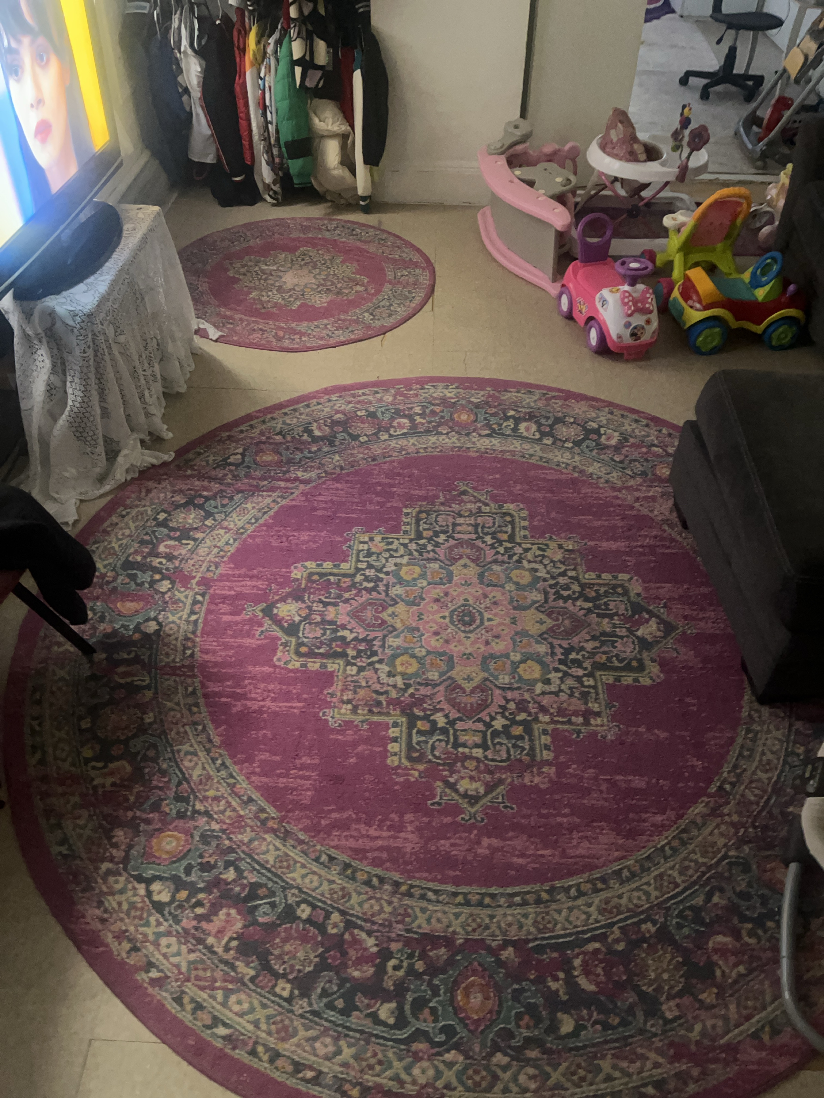 Round Area Rug - Pink thumbnail