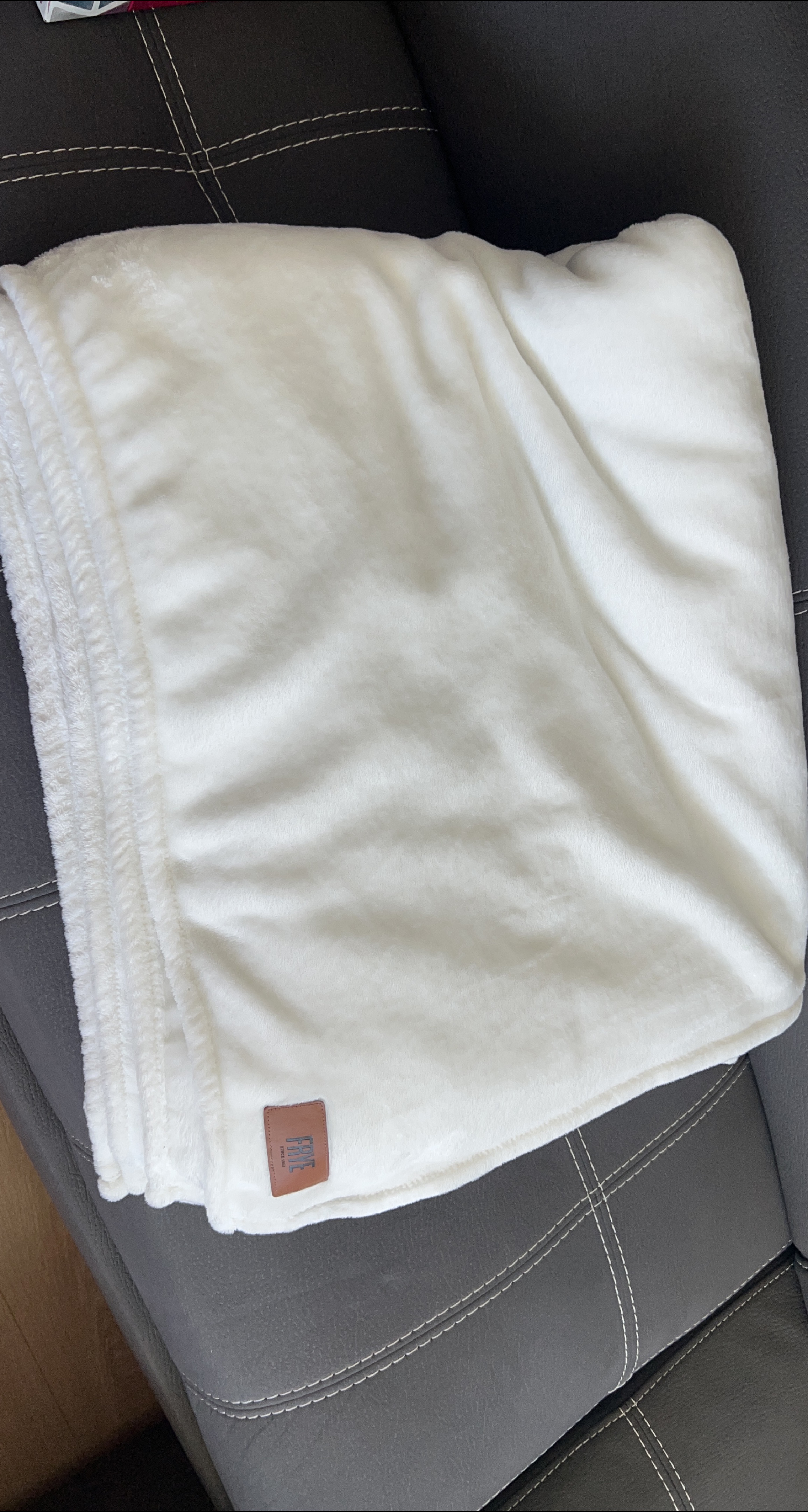 COSTCO Faye White Blanket thumbnail