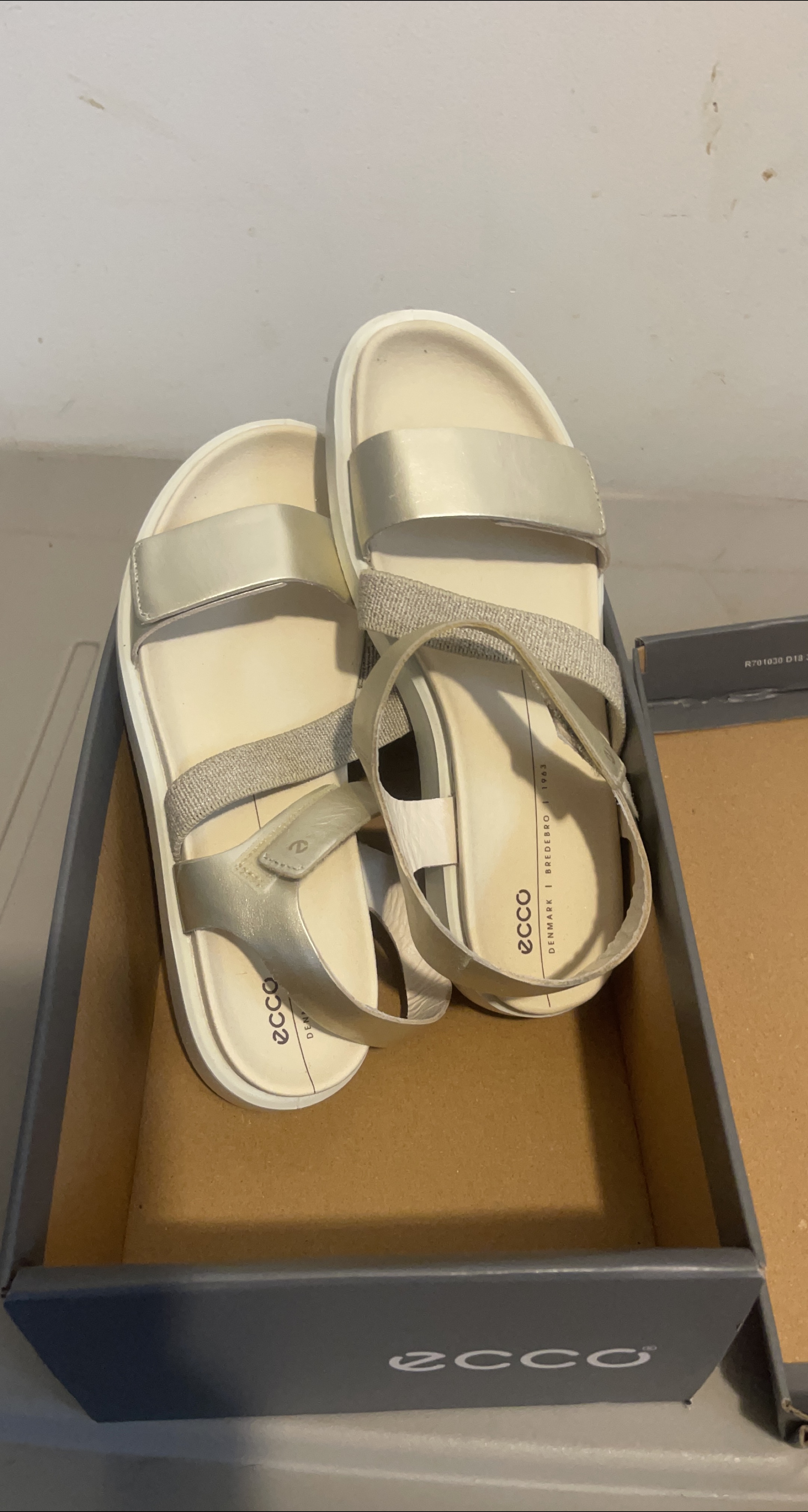 Ecco Sandal thumbnail