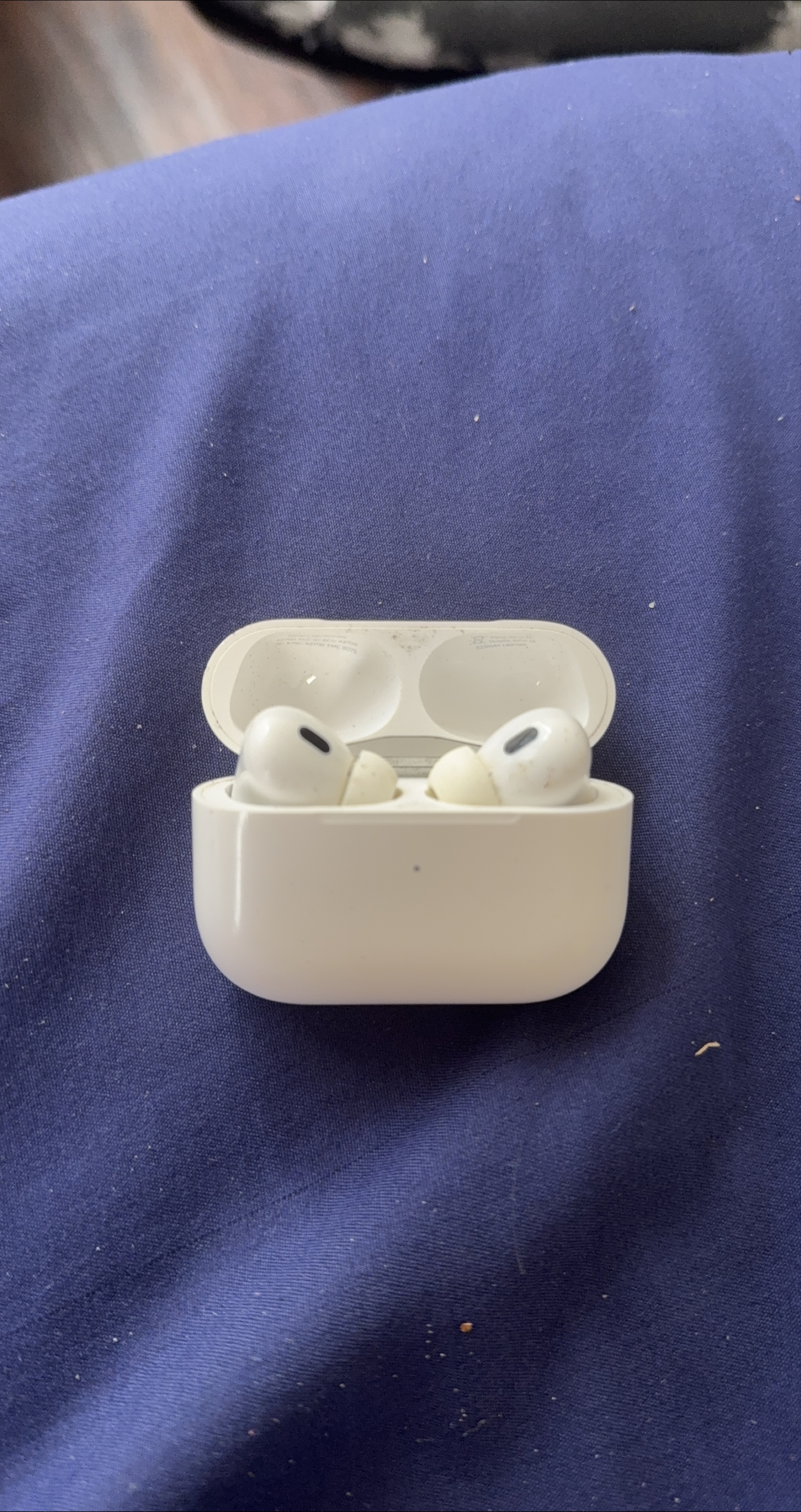 Apple AirPods Pro (2nd generation) thumbnail