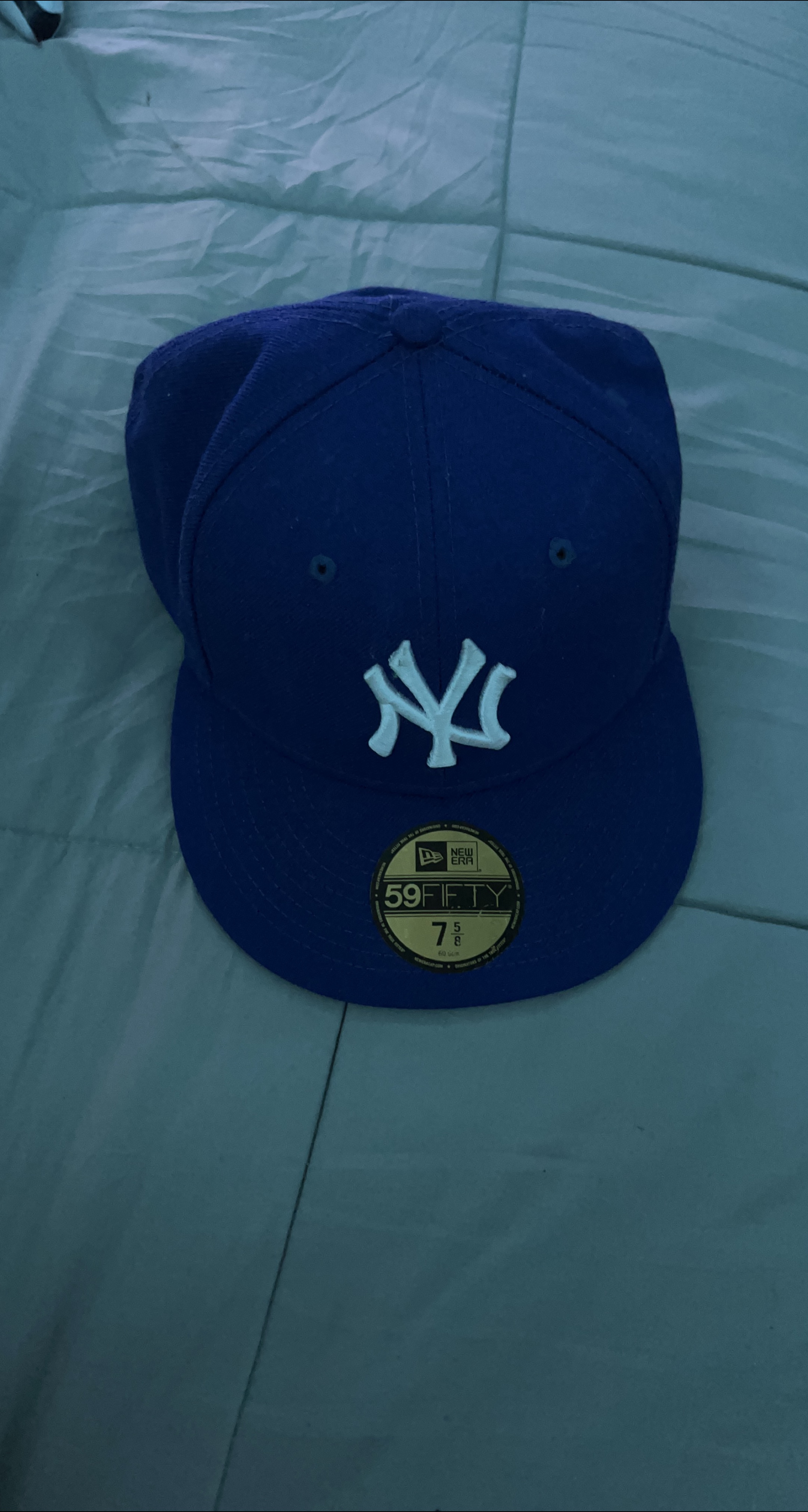 New Era NY Yankees Fitted Cap - Size 7 5/8 thumbnail