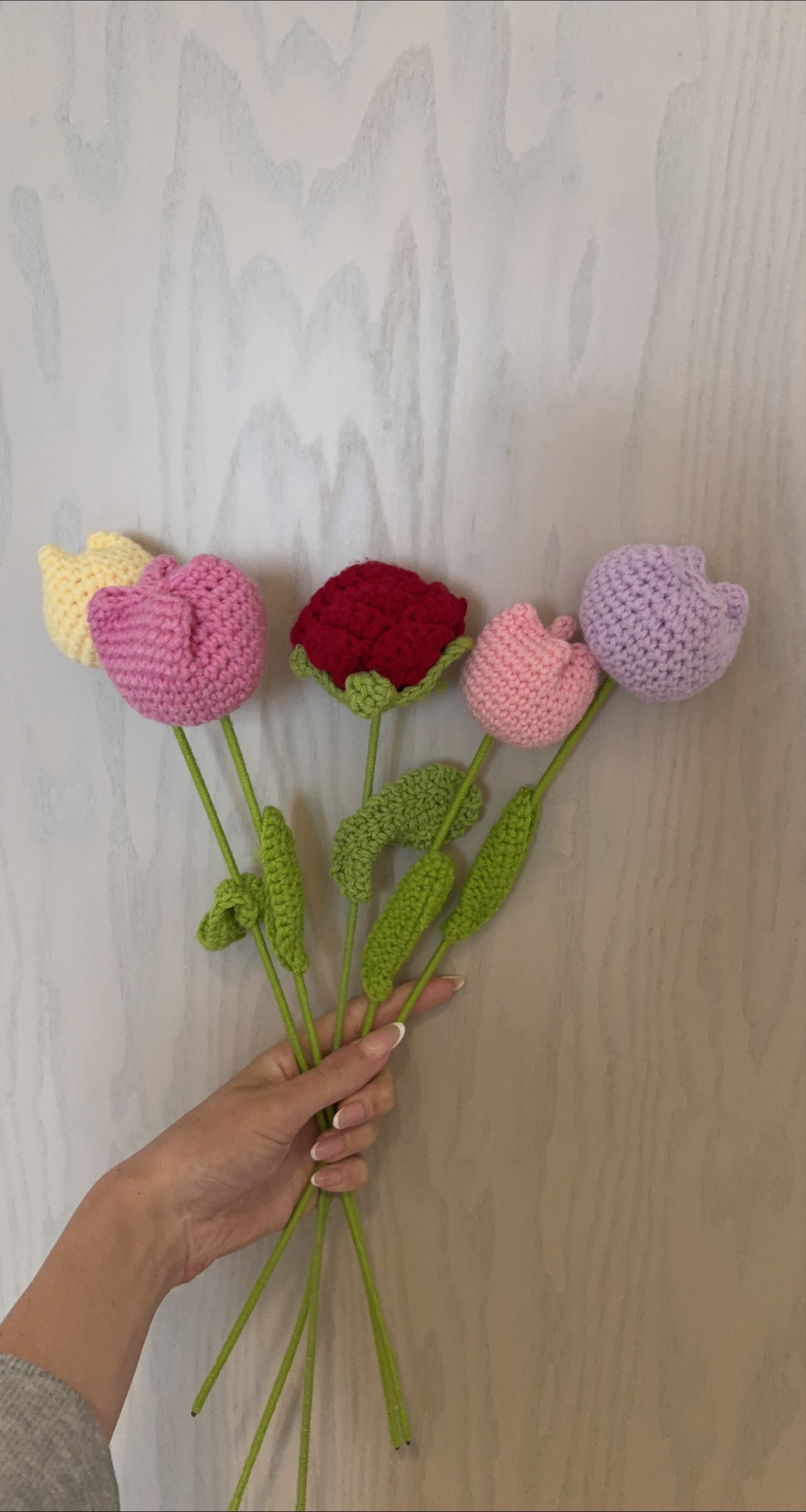 Handmade Crochet Tulip Bouquet thumbnail