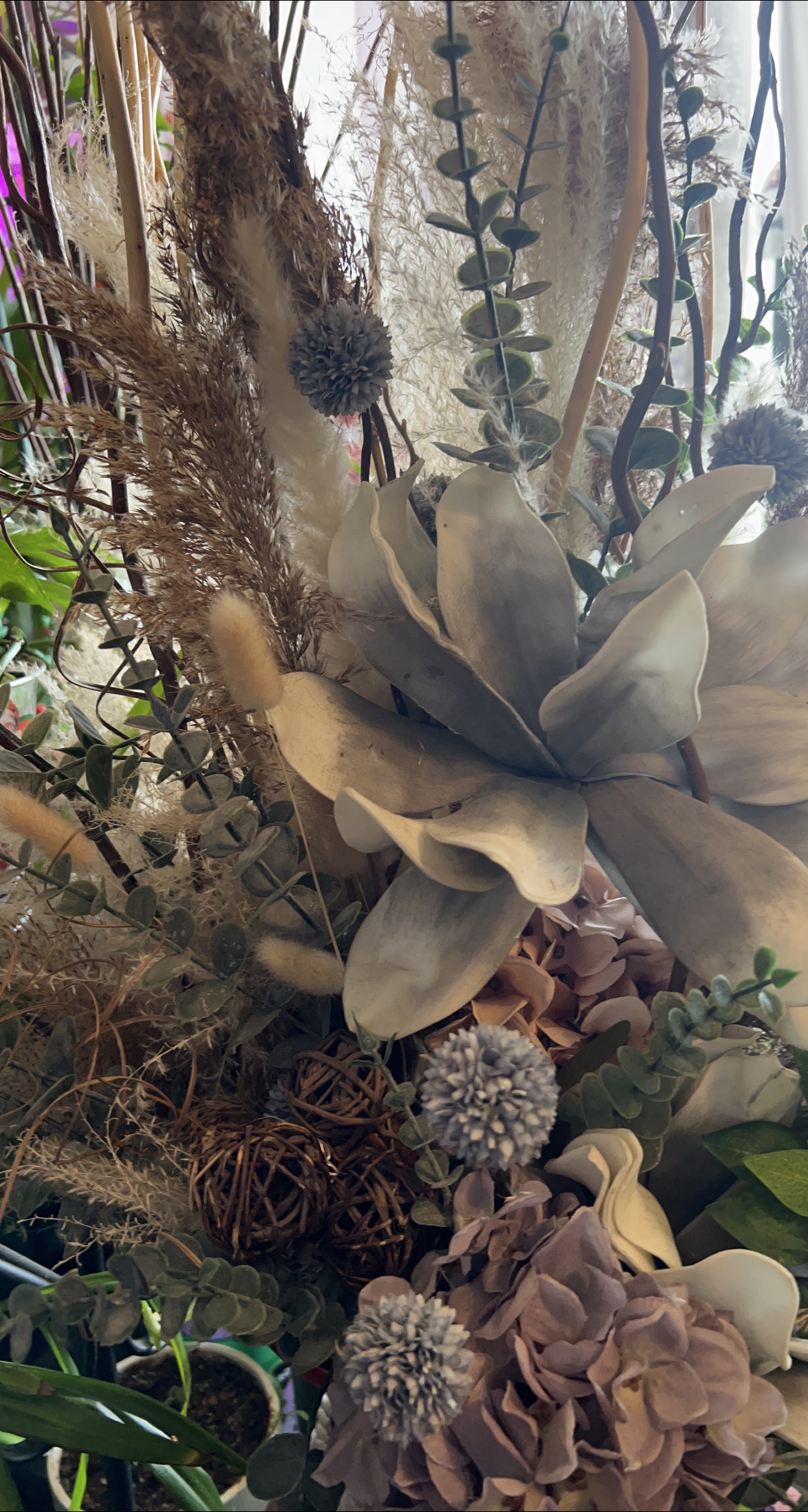 Floral Arrangement thumbnail