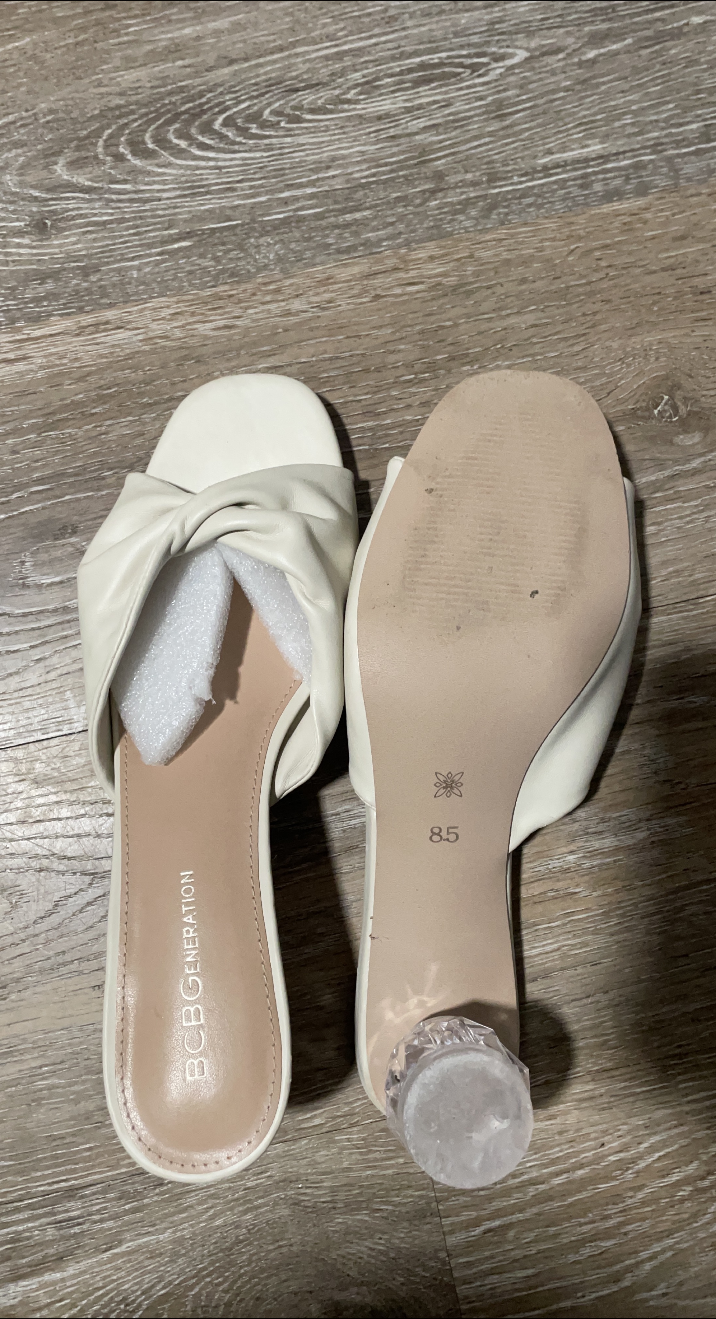 BCBGeneration White Heels Size 8.5 thumbnail