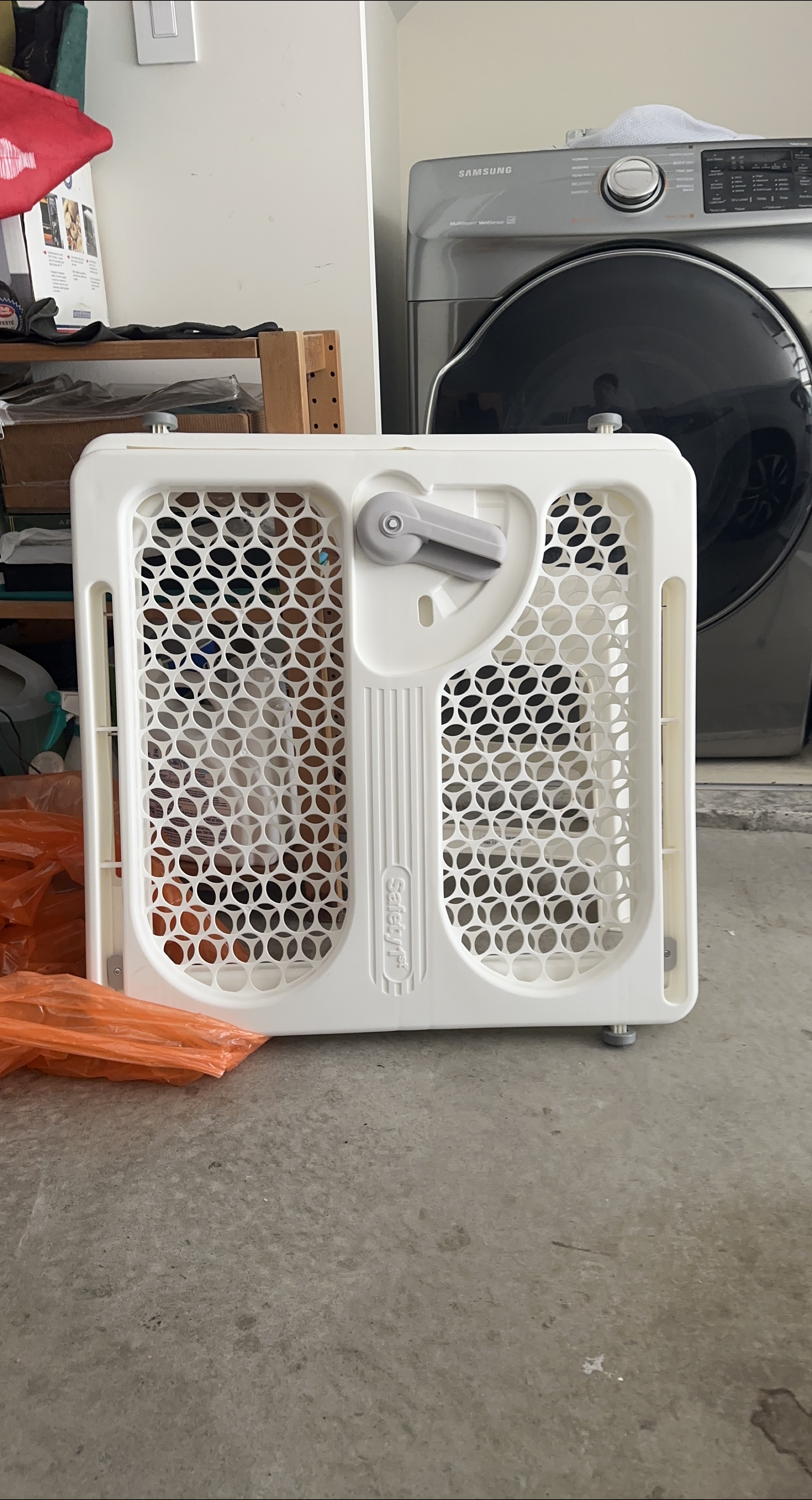 Safety 1st Baby Gate - White thumbnail