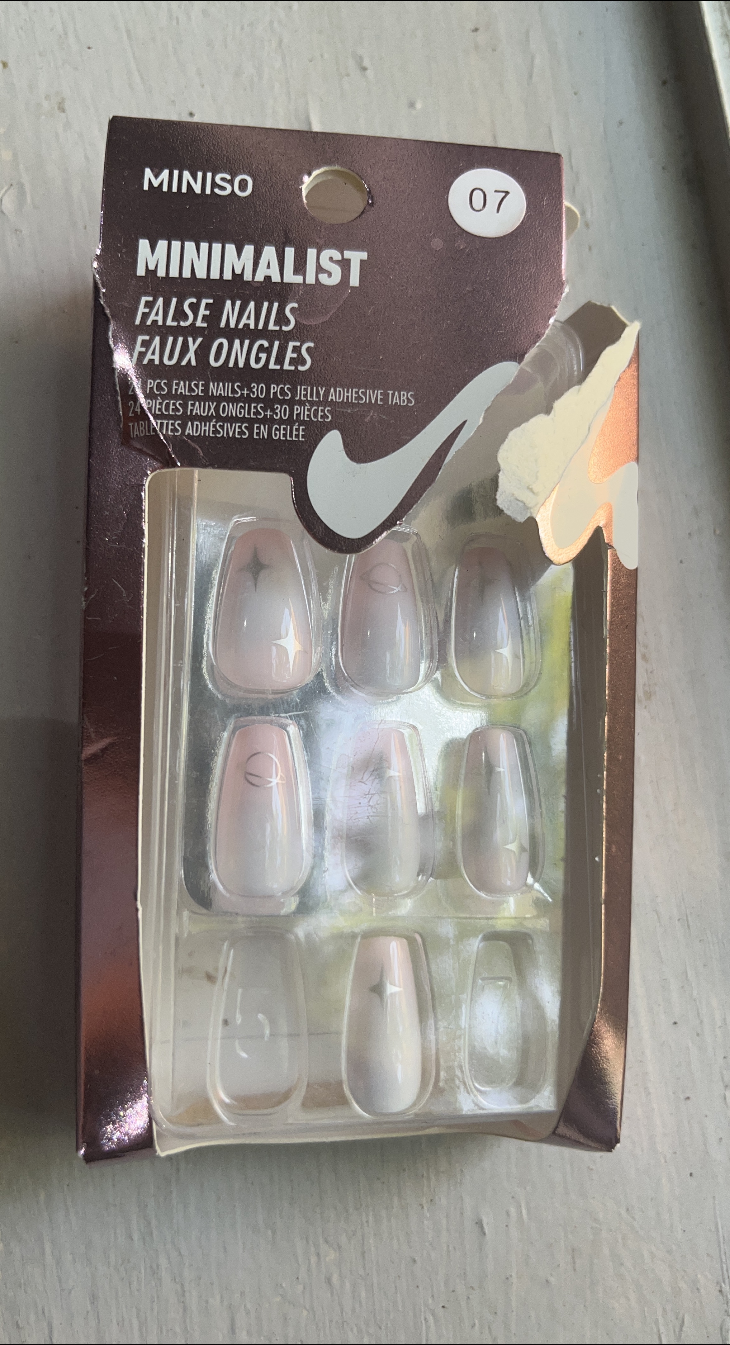 Miniso Minimalist False Nails - New in Box thumbnail