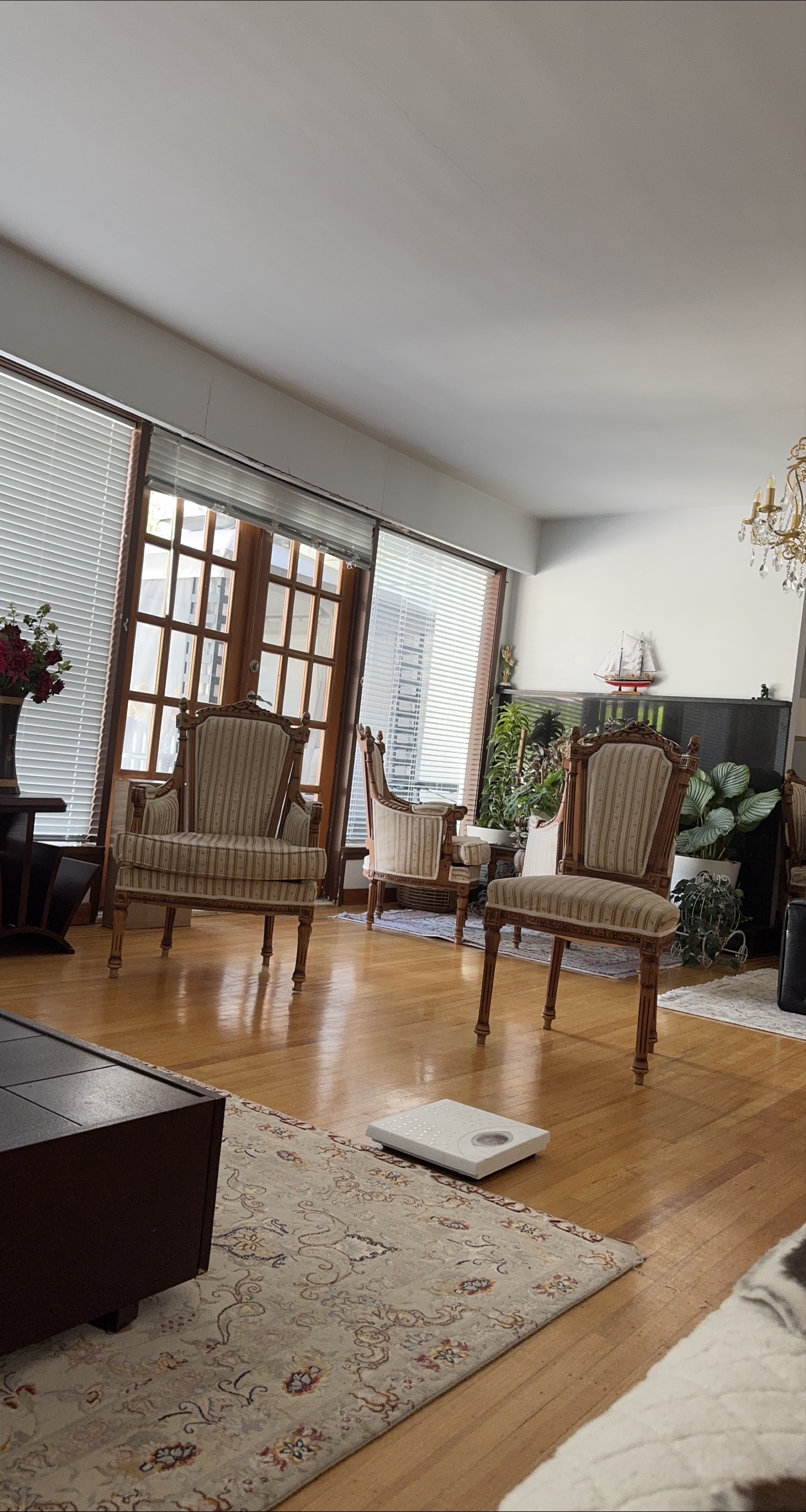Antique Style Armchair thumbnail