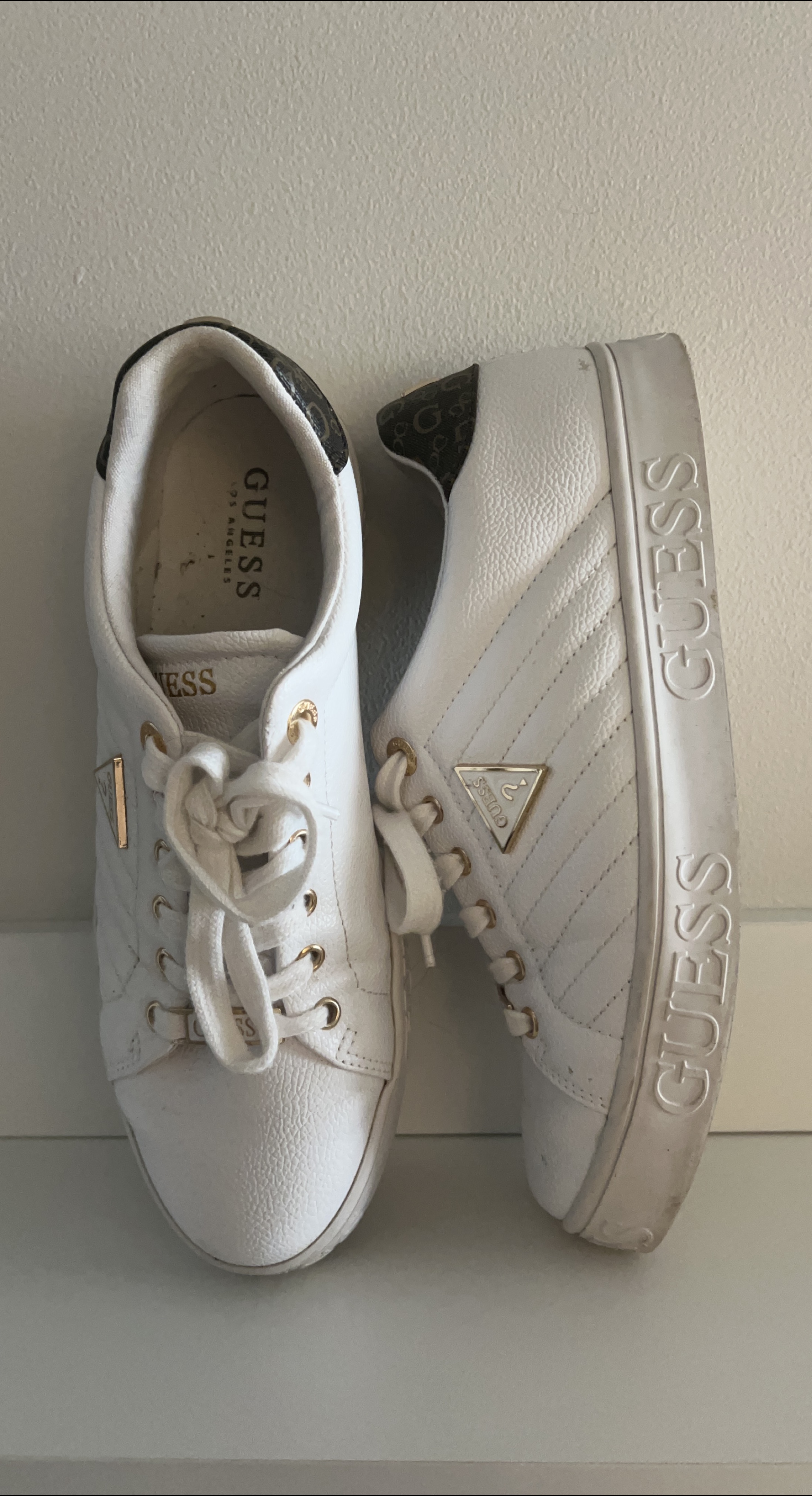 Guess White Leather Sneakers thumbnail