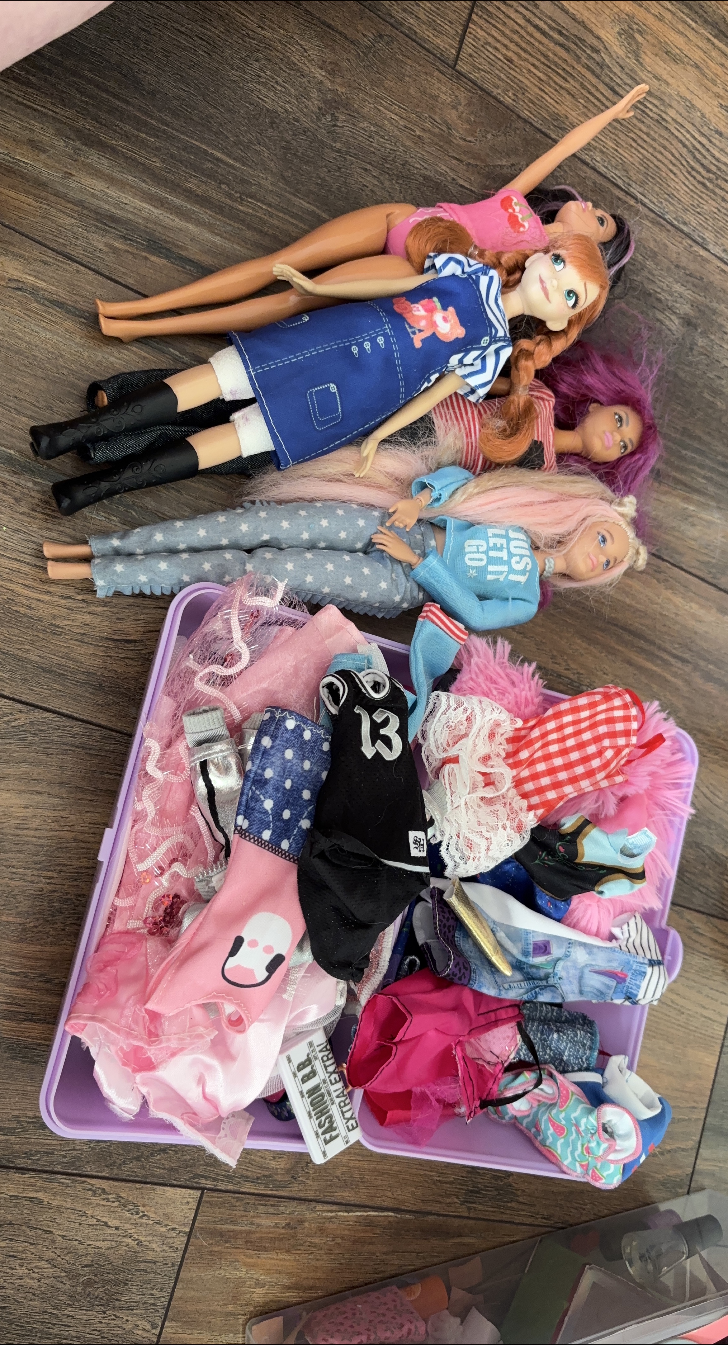 Barbie Dolls & Clothes Lot thumbnail