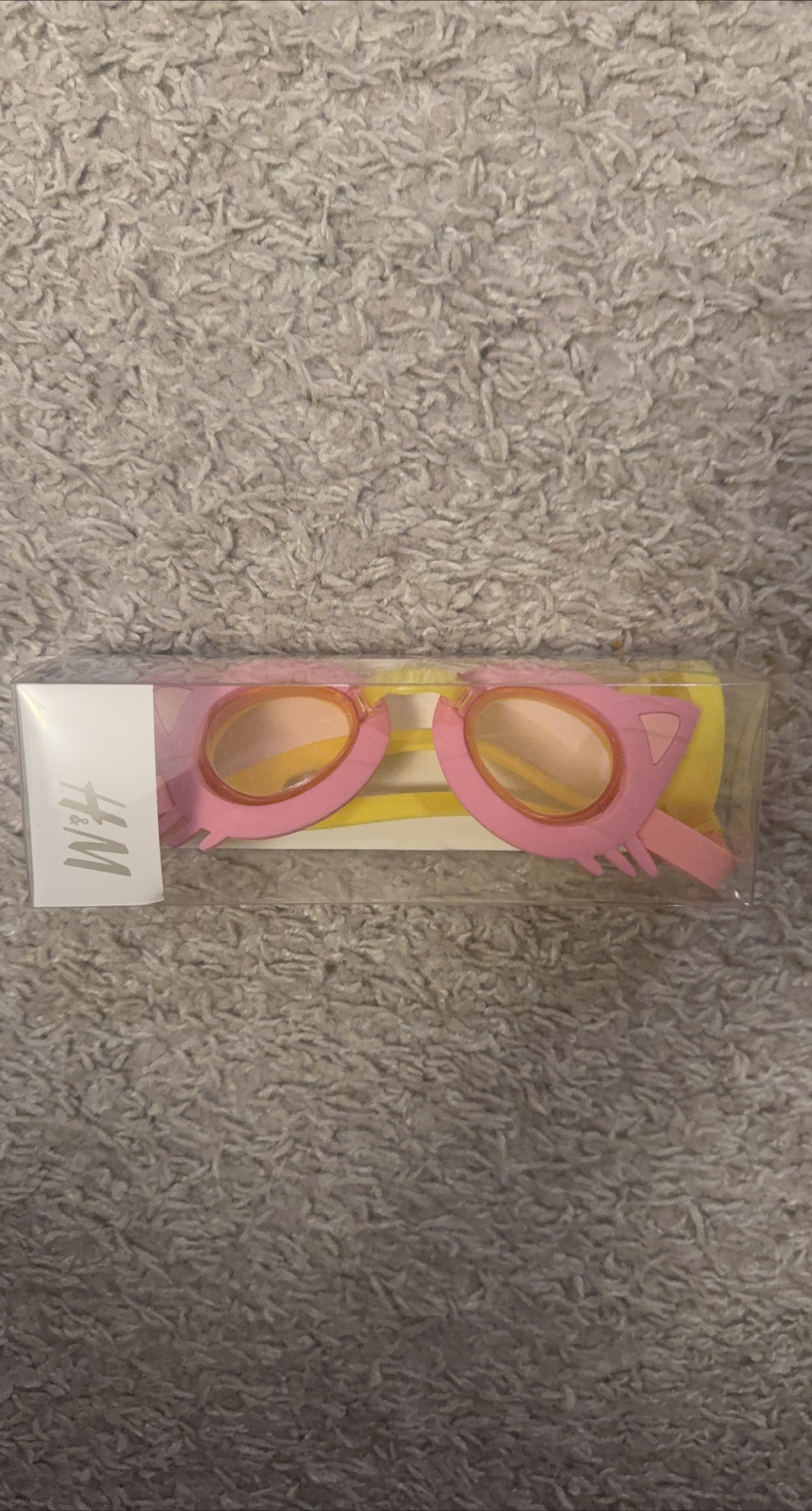 H&M Pink Kids Swim goggles - New in Box thumbnail