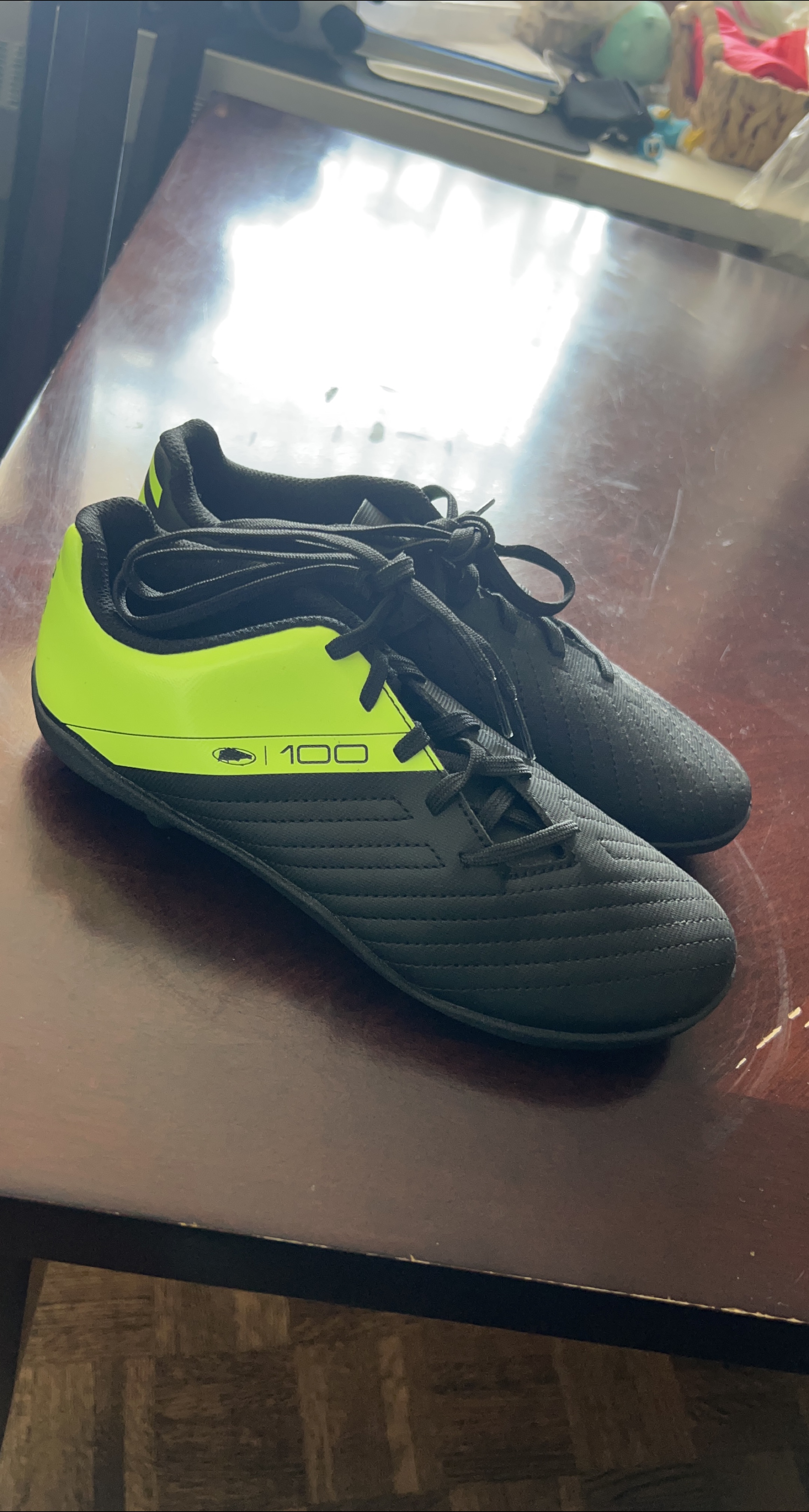 Kipsta Agility 100 Lace Black Soccer Shoes - US 4 image indicator(1)