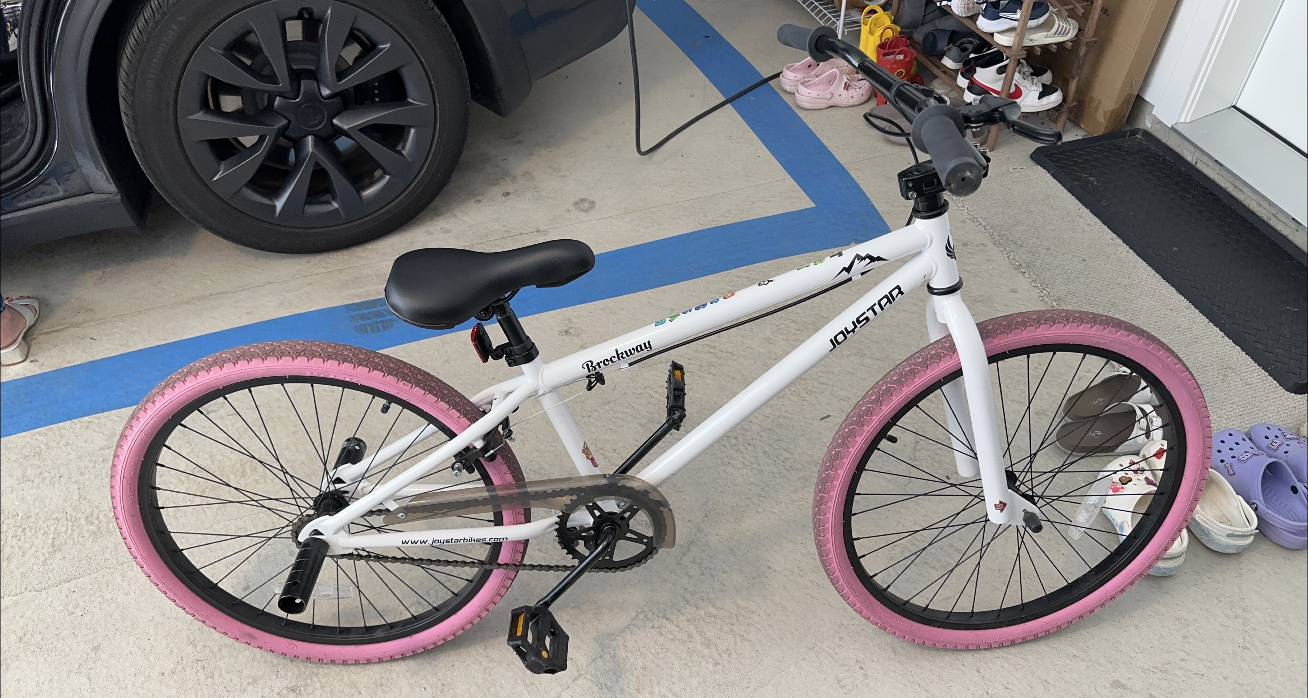 Joystar Brockway Kids' Bike - White & Pink thumbnail