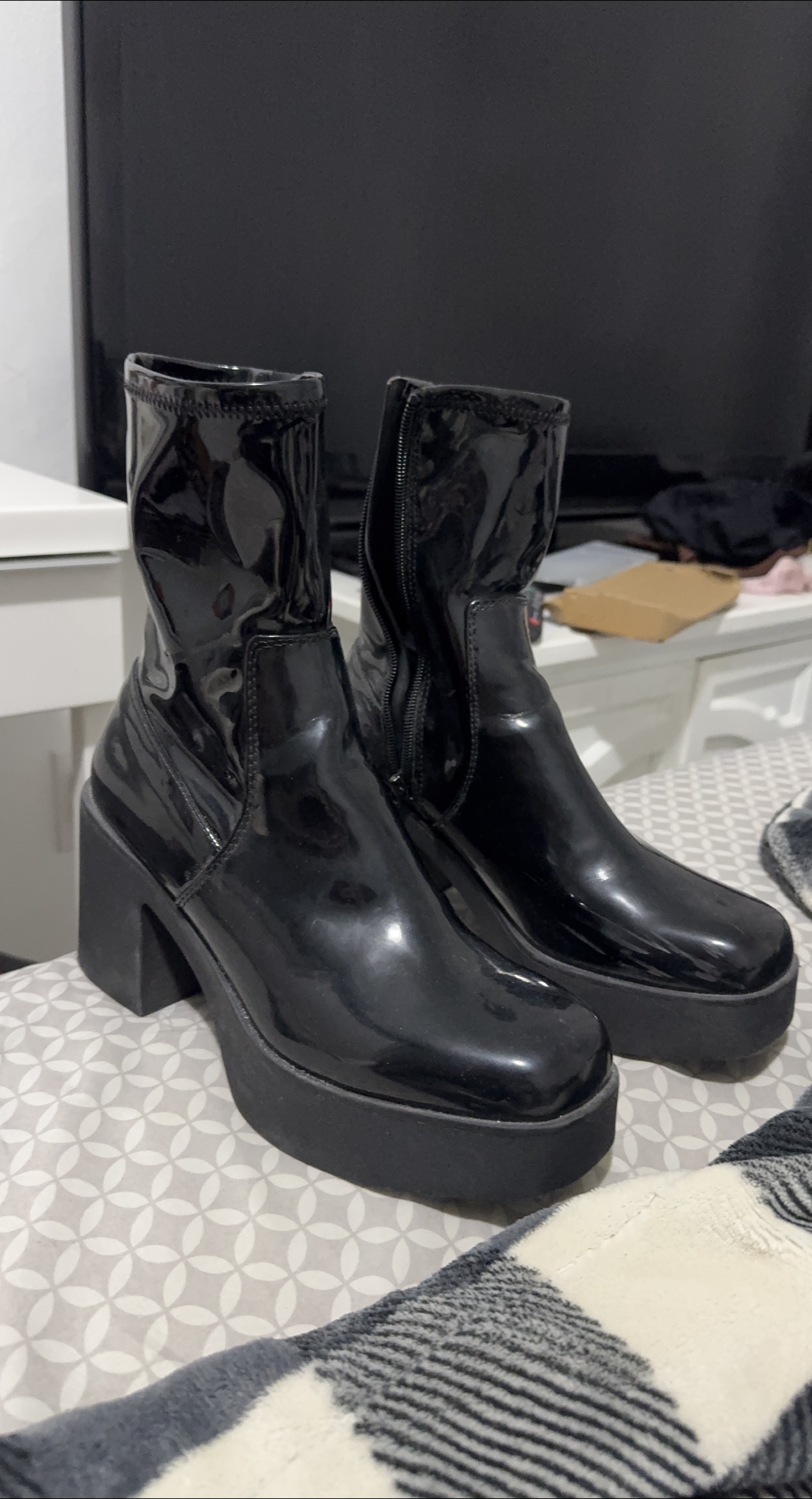Aldo Black Patent Platform Boots - Size 9 thumbnail