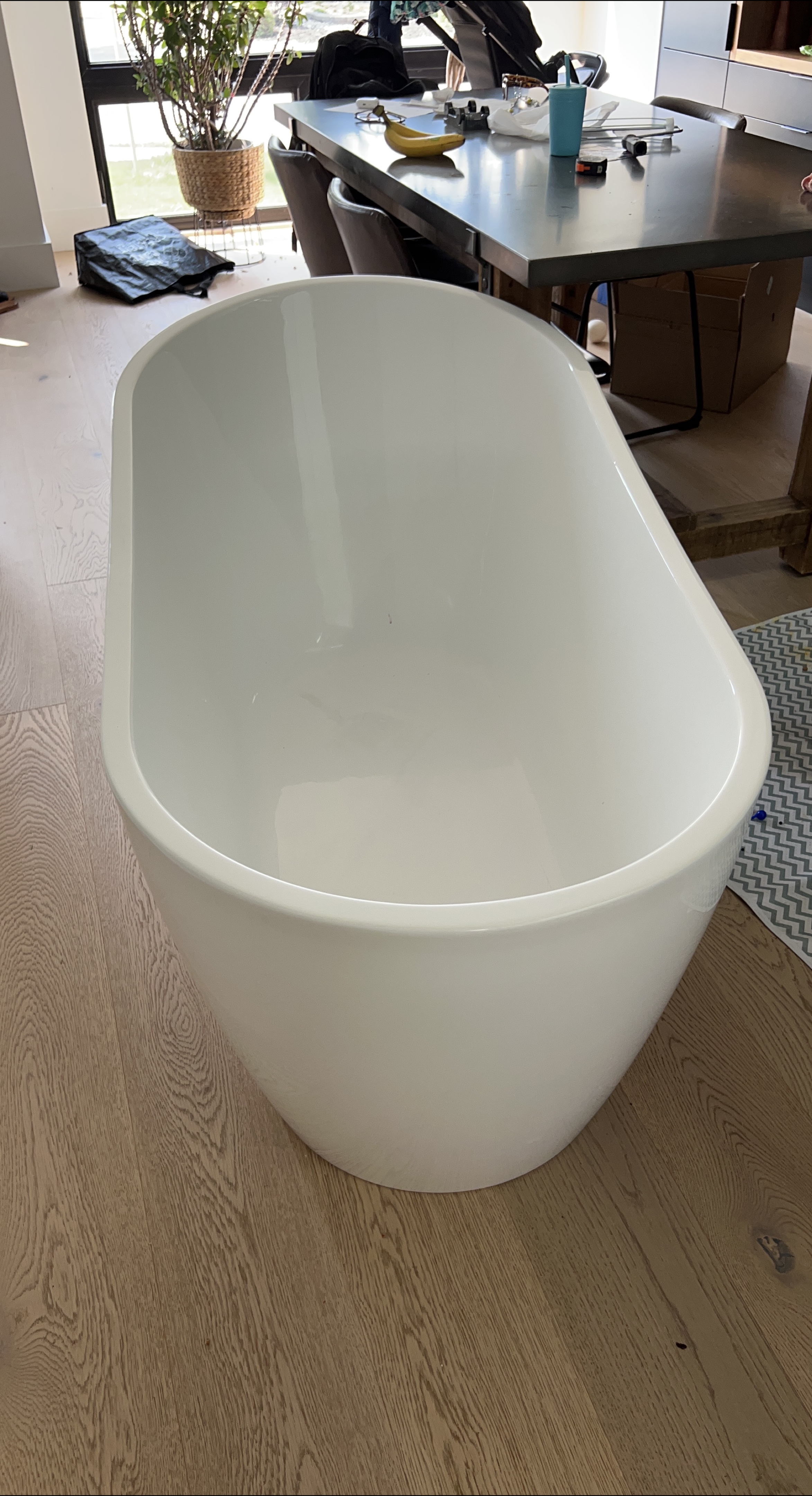 Freestanding White Bathtub thumbnail