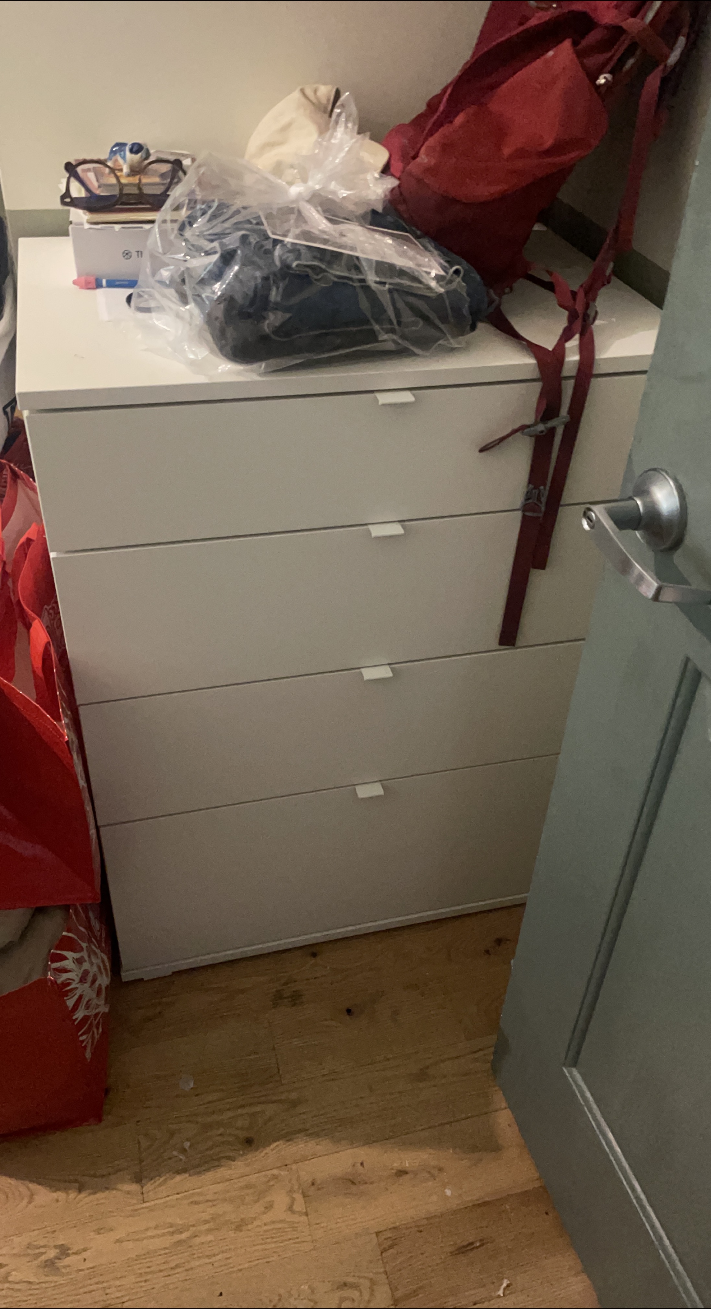 IKEA MALM 4-Drawer Dresser - White thumbnail