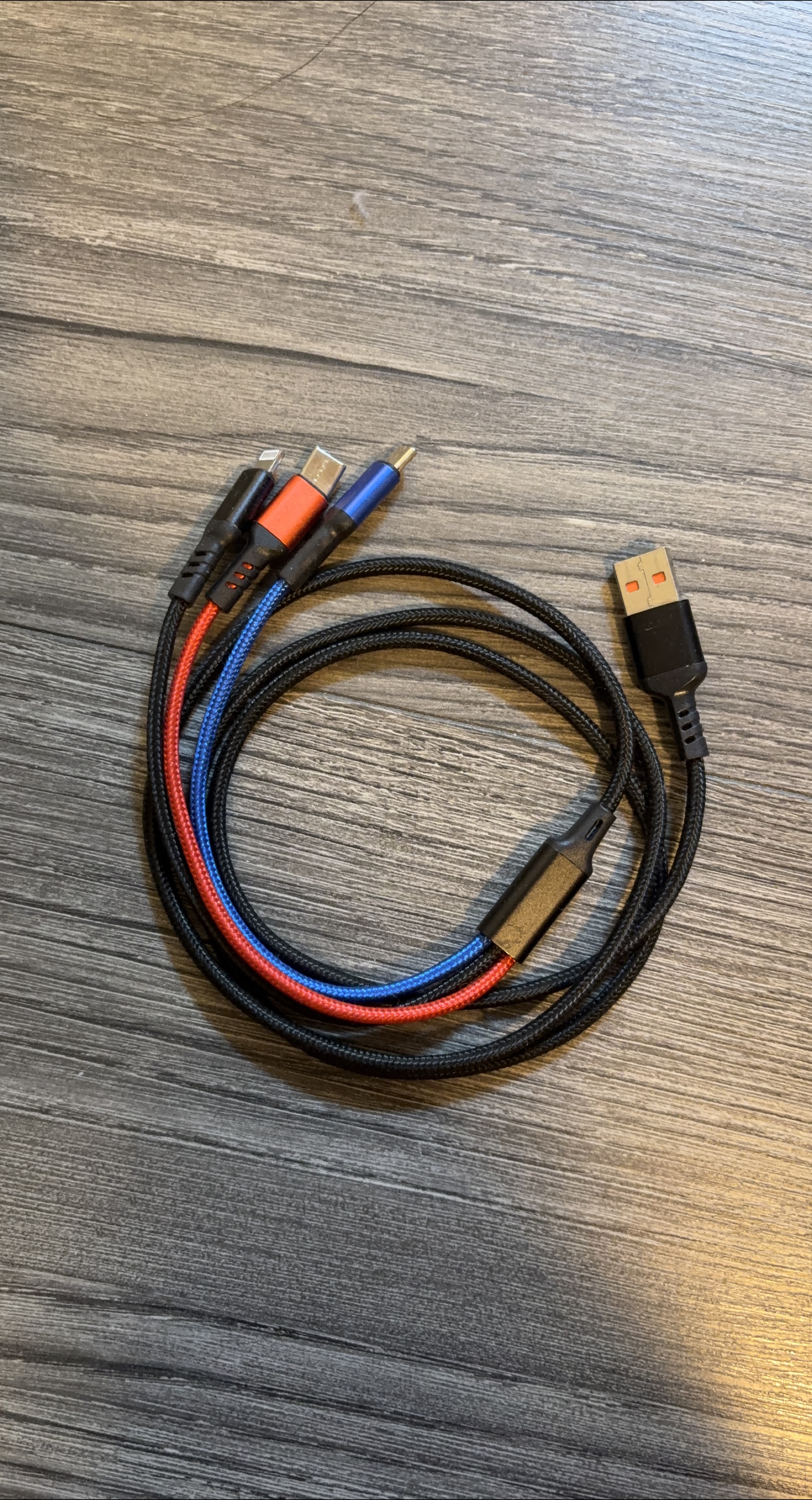 3-in-1 USB Charging Cable thumbnail