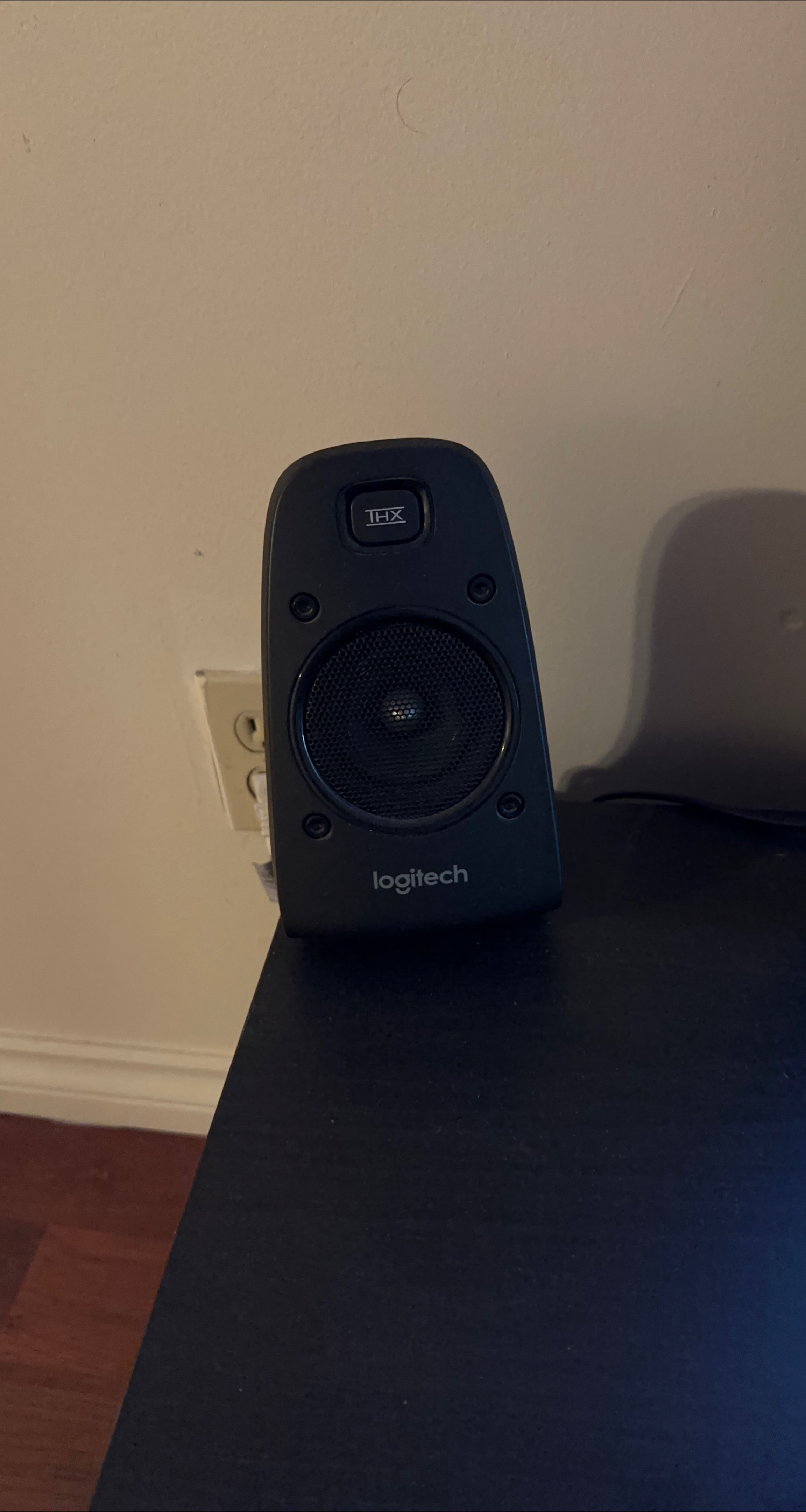Logitech THX Speaker thumbnail