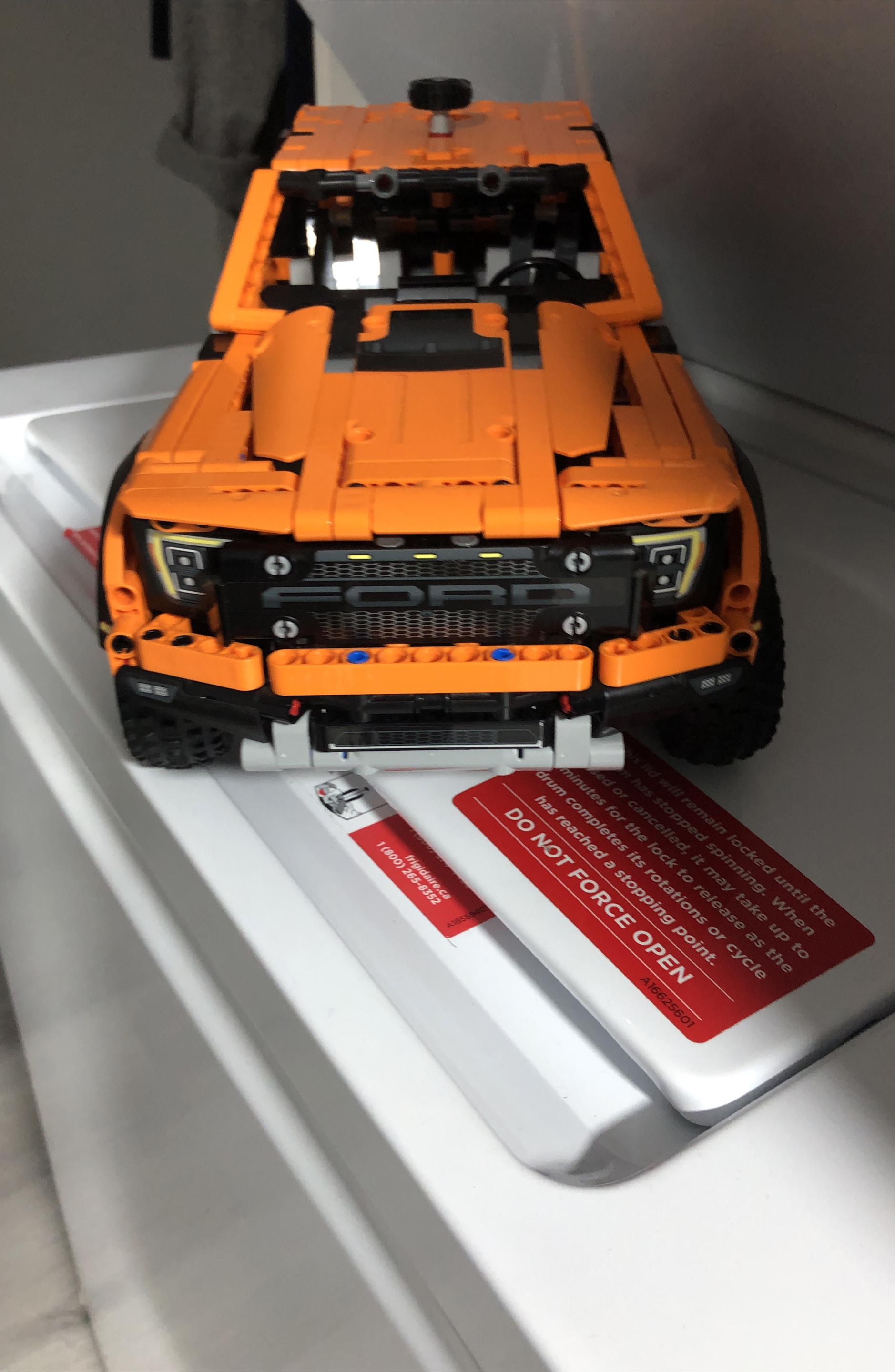 LEGO Technic Ford F-150 Raptor thumbnail