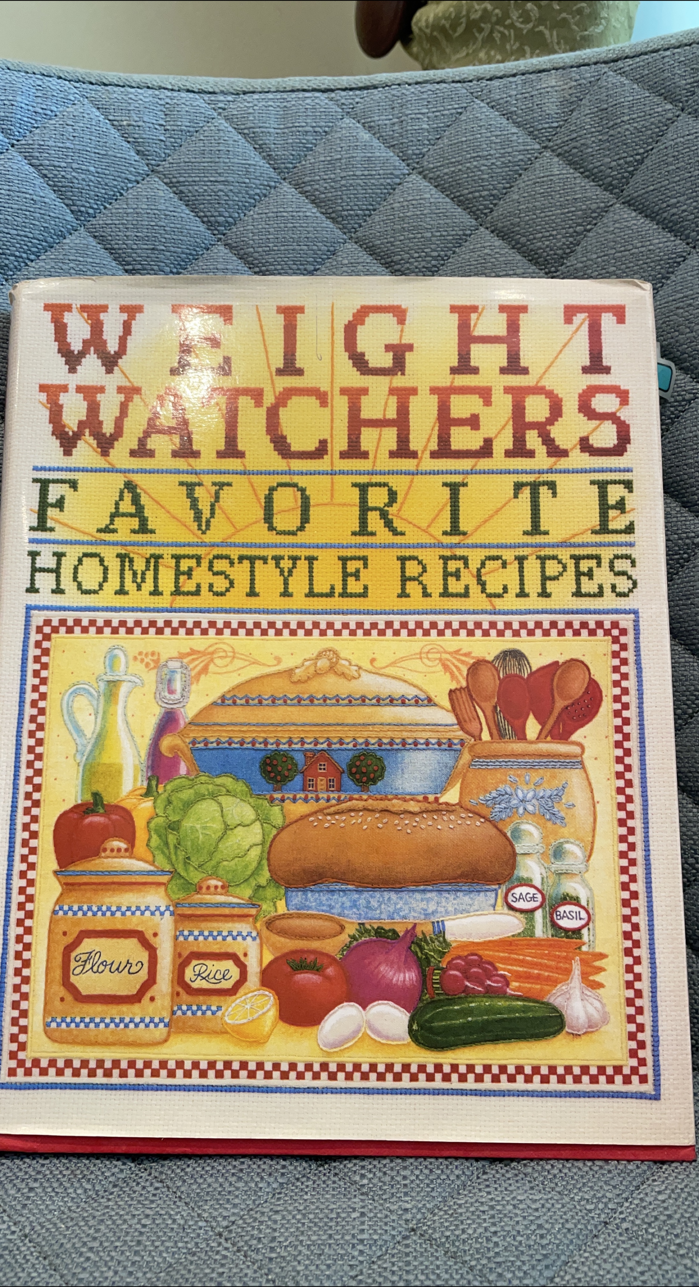 Weight Watchers Favorite Homestyle Recipes Cookbook thumbnail