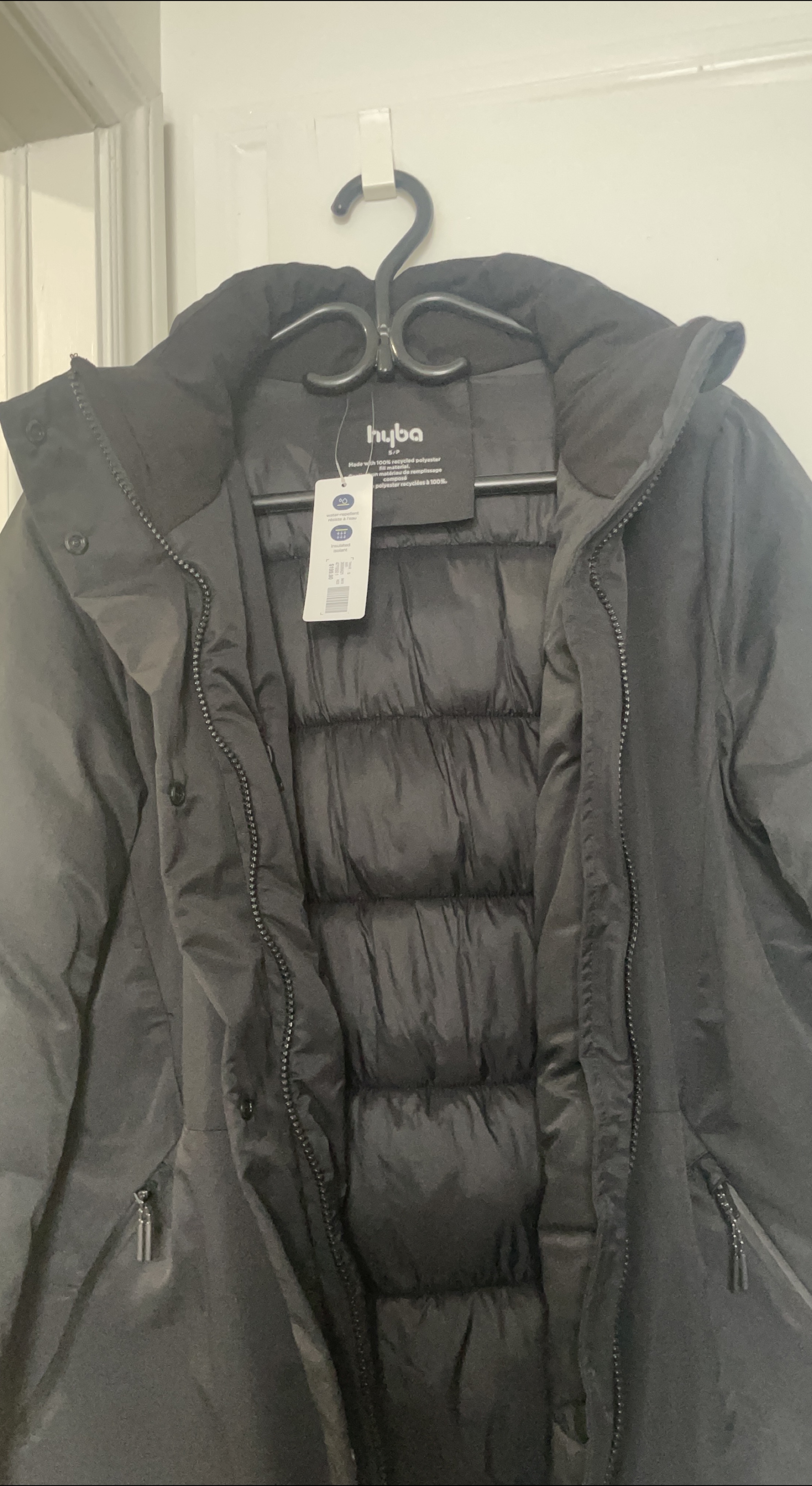 Hyba Black Puffer Jacket with a detachable hood - Size S/P