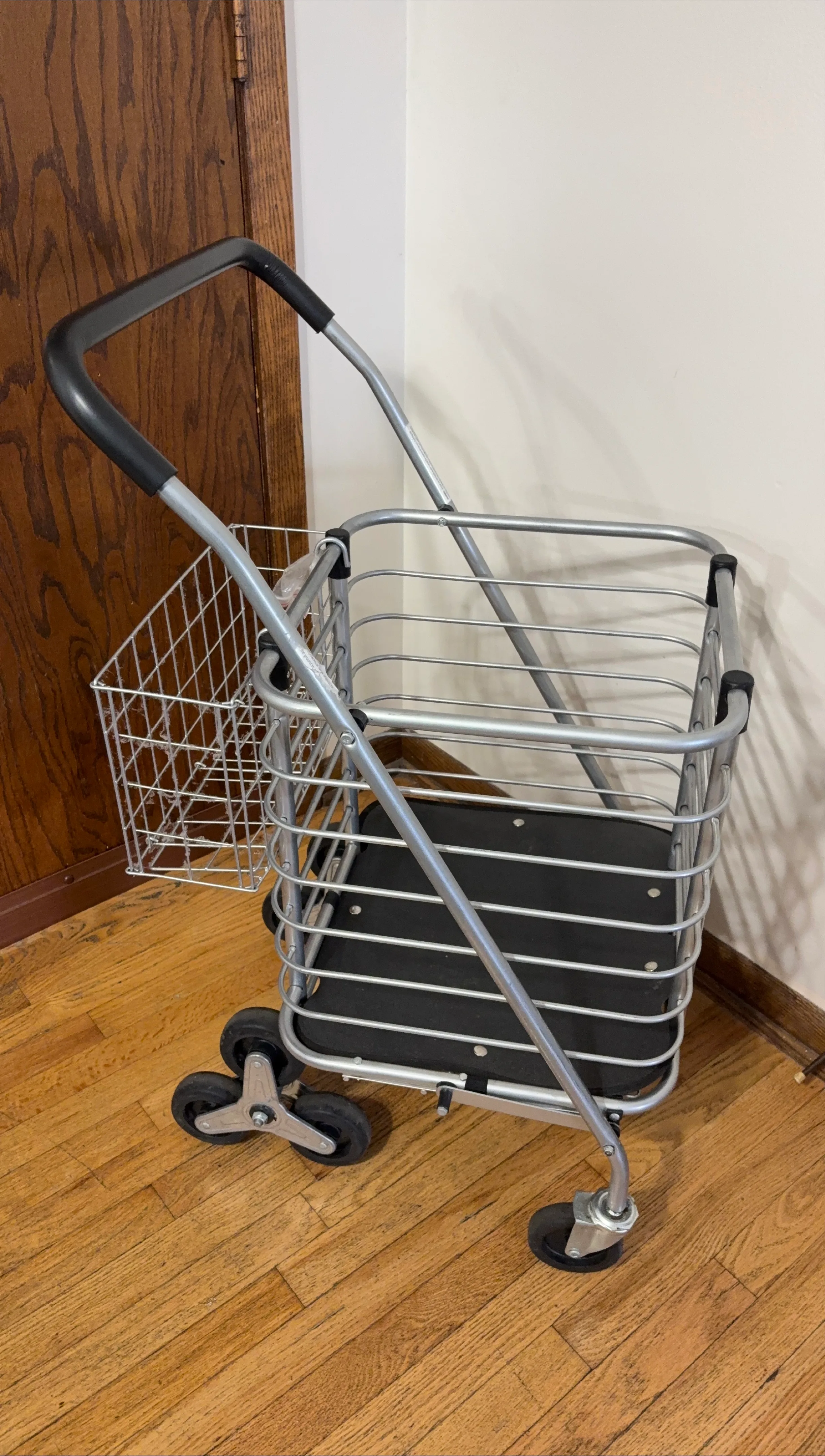 Milwaukee Easy Climb Shopping Cart