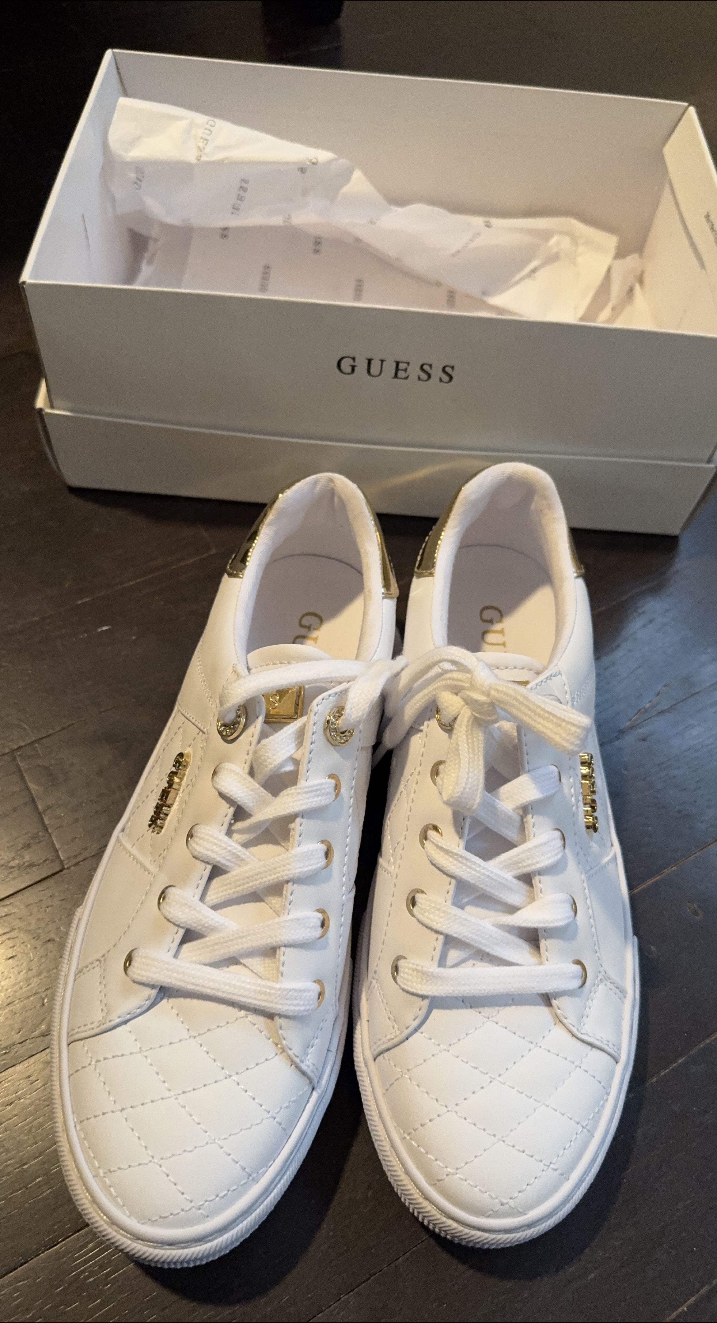 Guess Lowen White Sneakers - Size 8.5