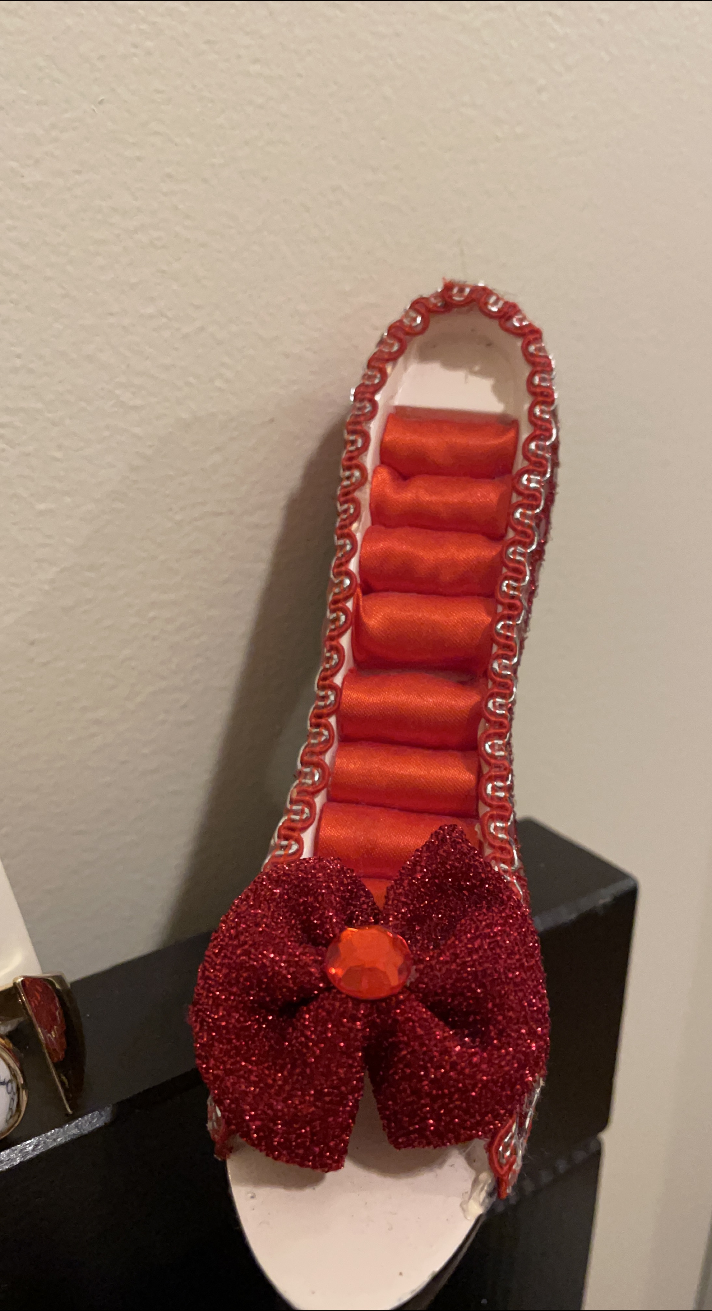 Red High Heel Ring Holder thumbnail