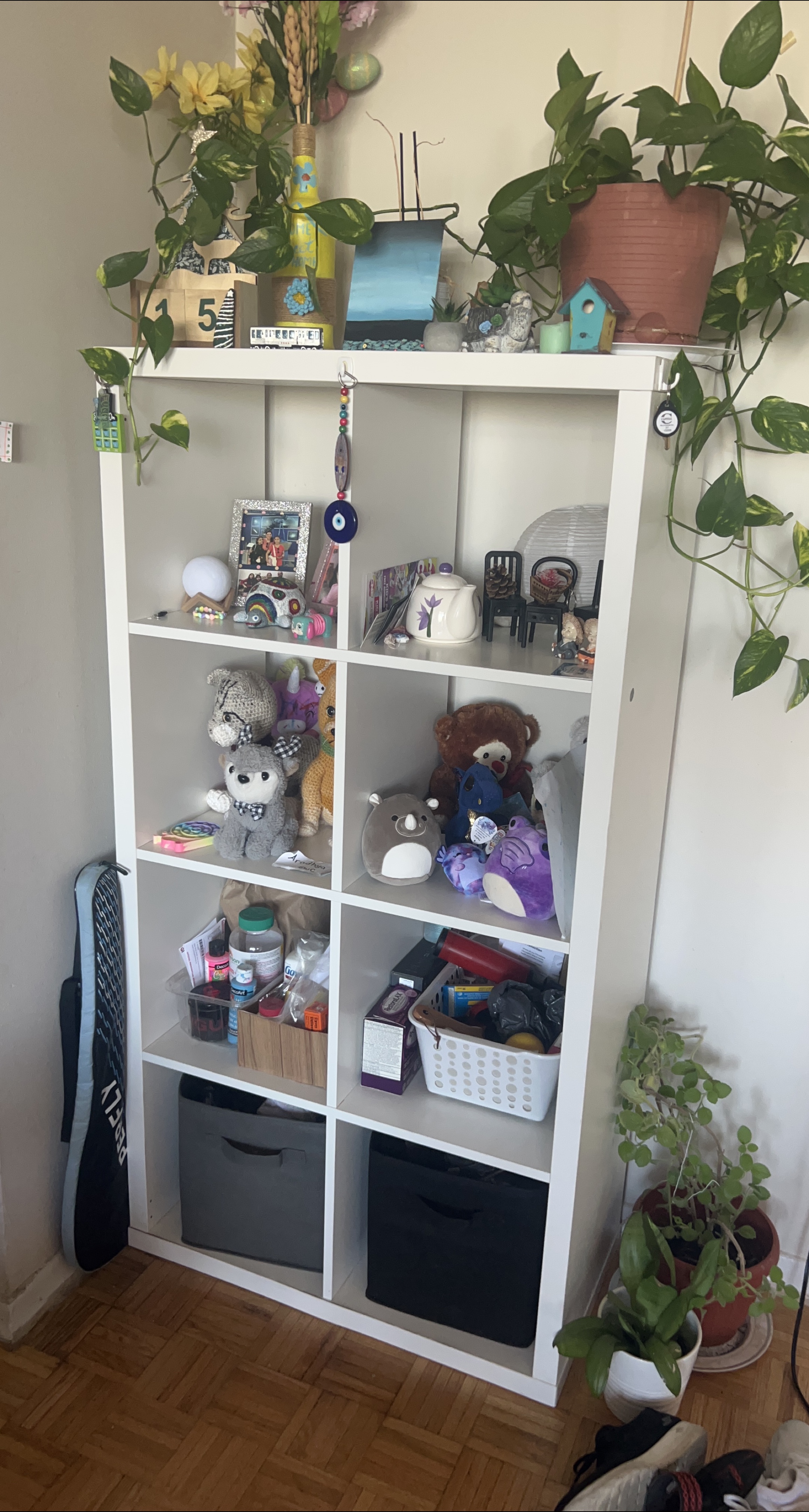 White Shelf Unit thumbnail
