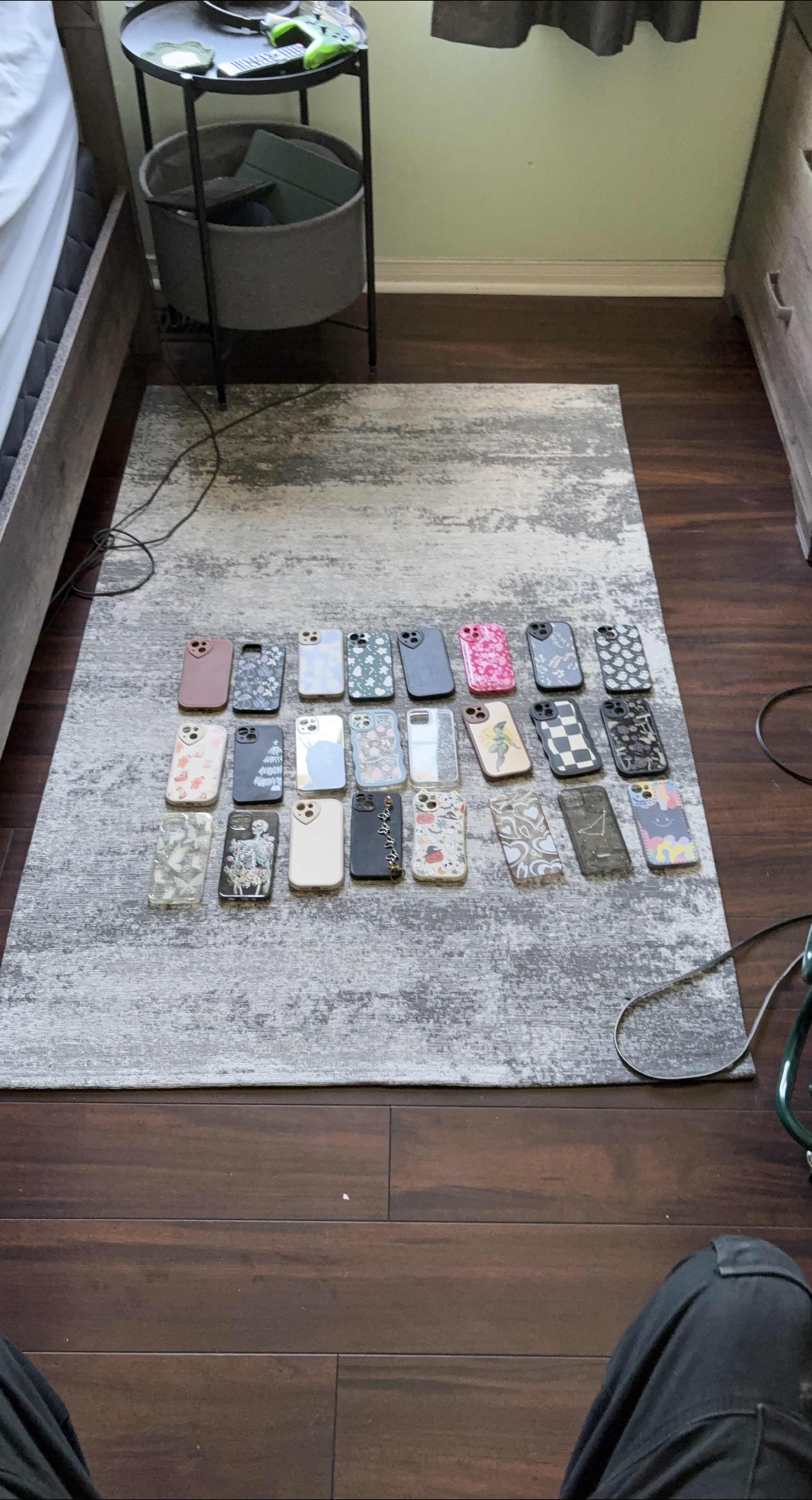 Assorted iPhone 13 Cases thumbnail