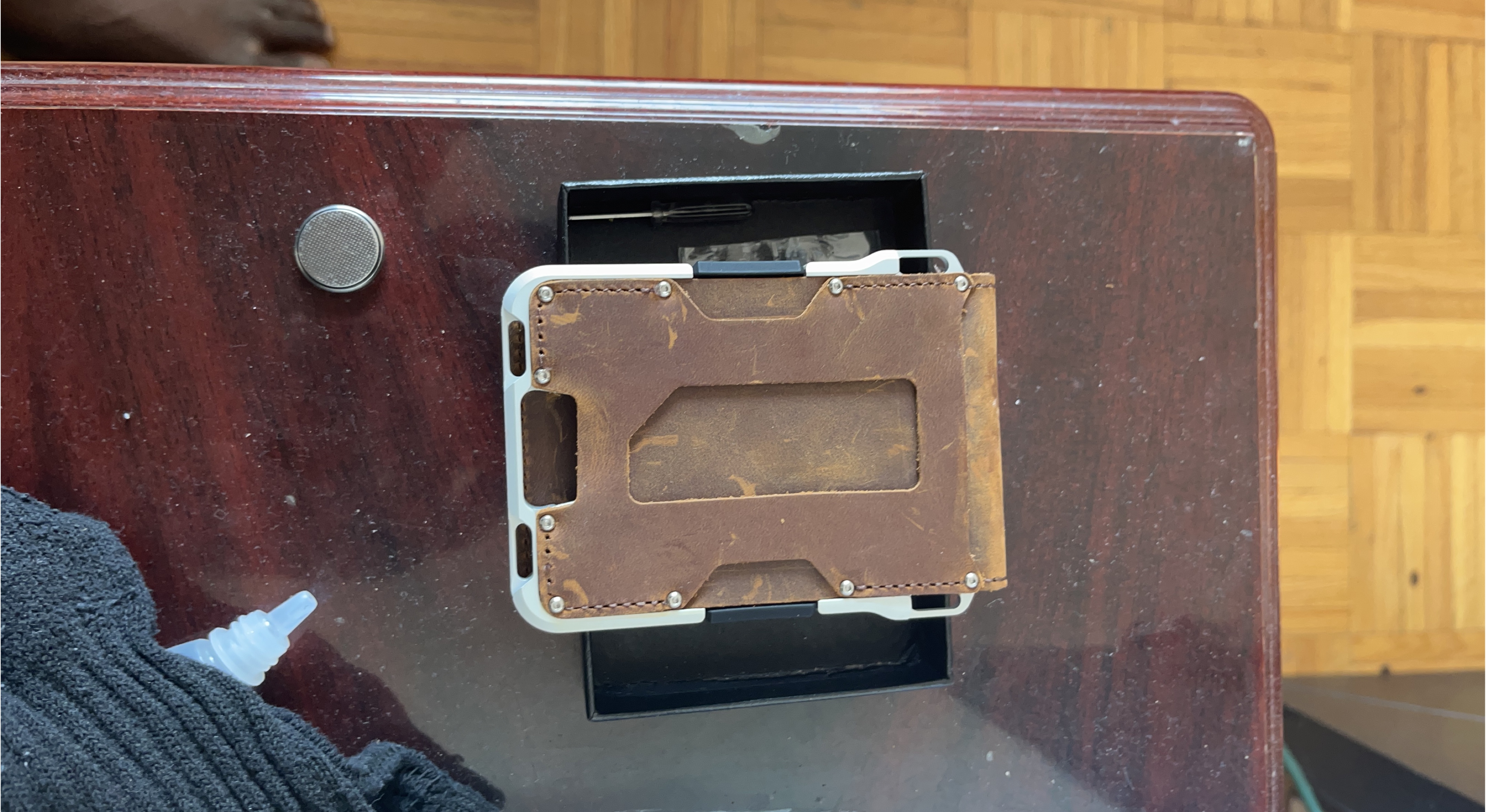 Ridge Wallet Brown Leather Card Holder thumbnail