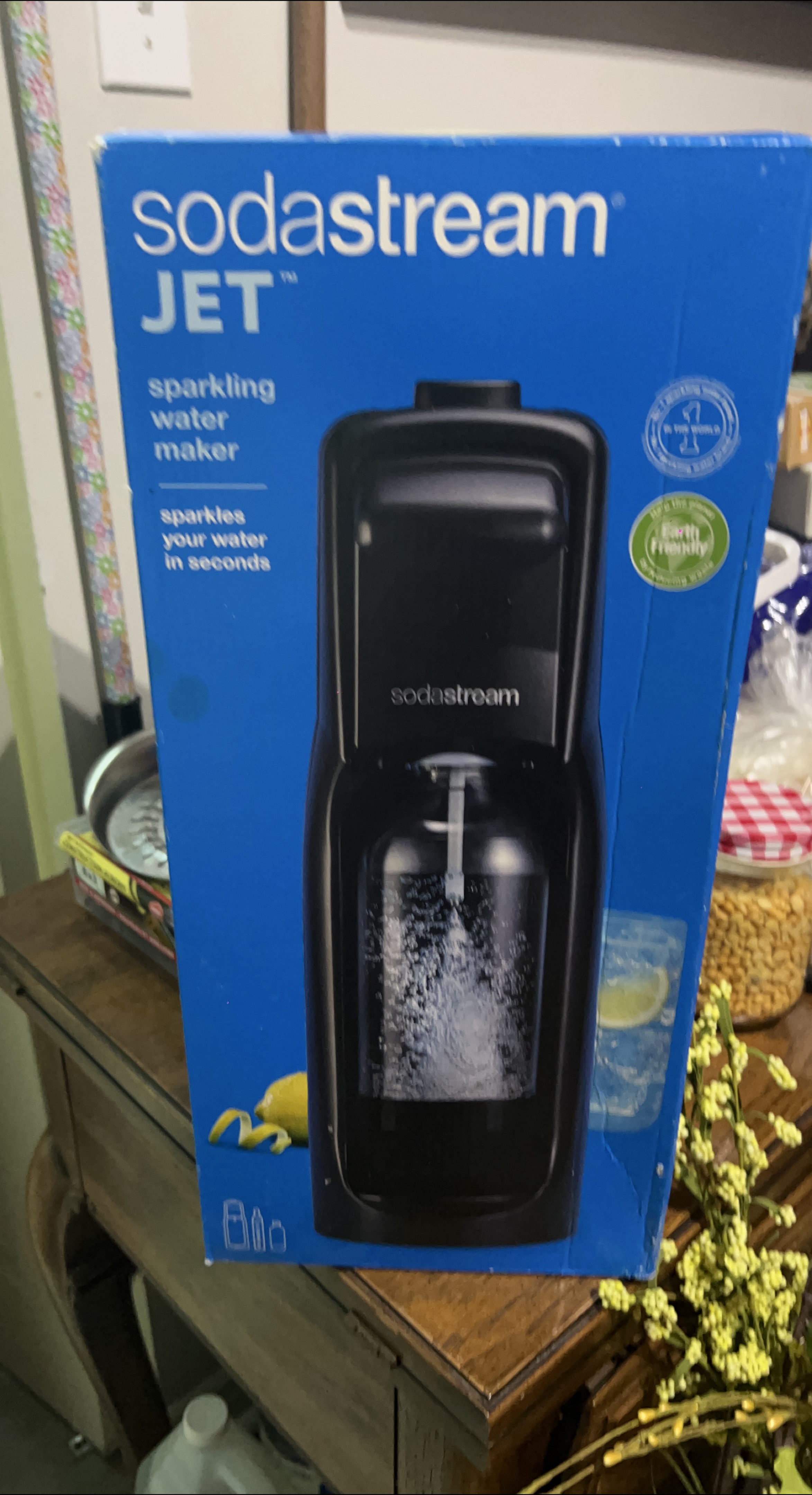 SodaStream Jet Sparkling Water Maker thumbnail