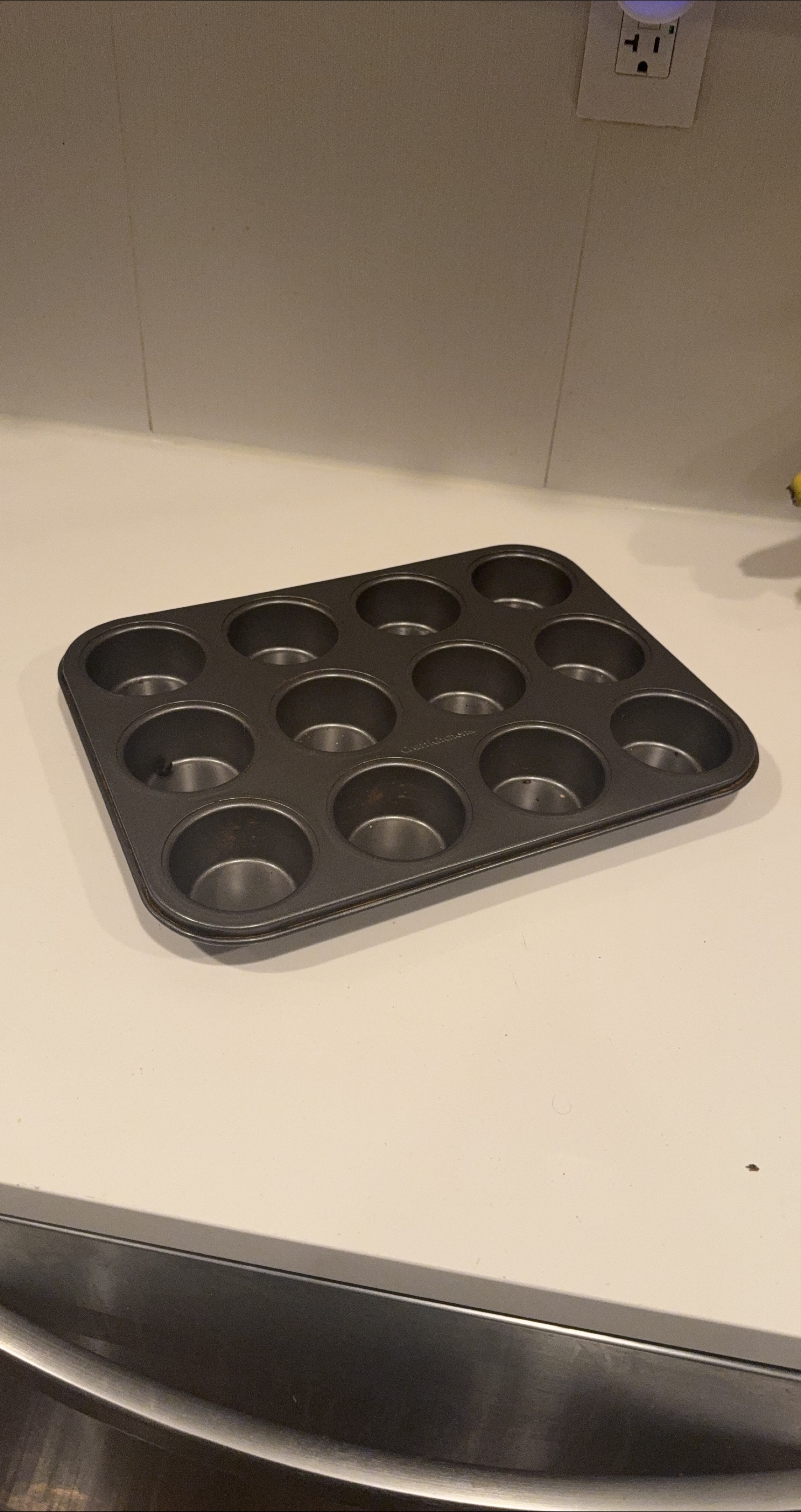 Gray 12-Cup Muffin Pan thumbnail